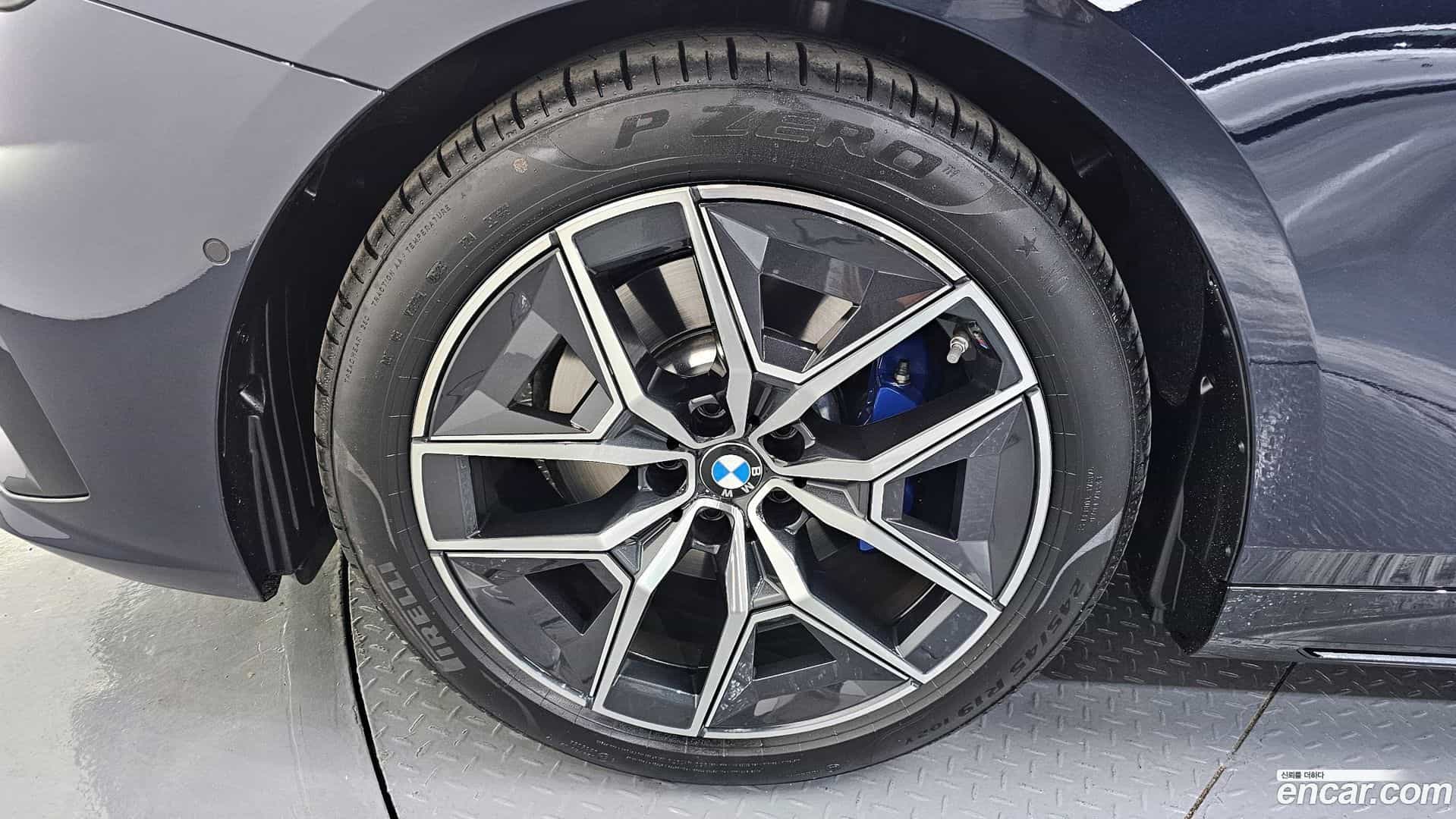5-Series BMW 2025.6-OUTER-005