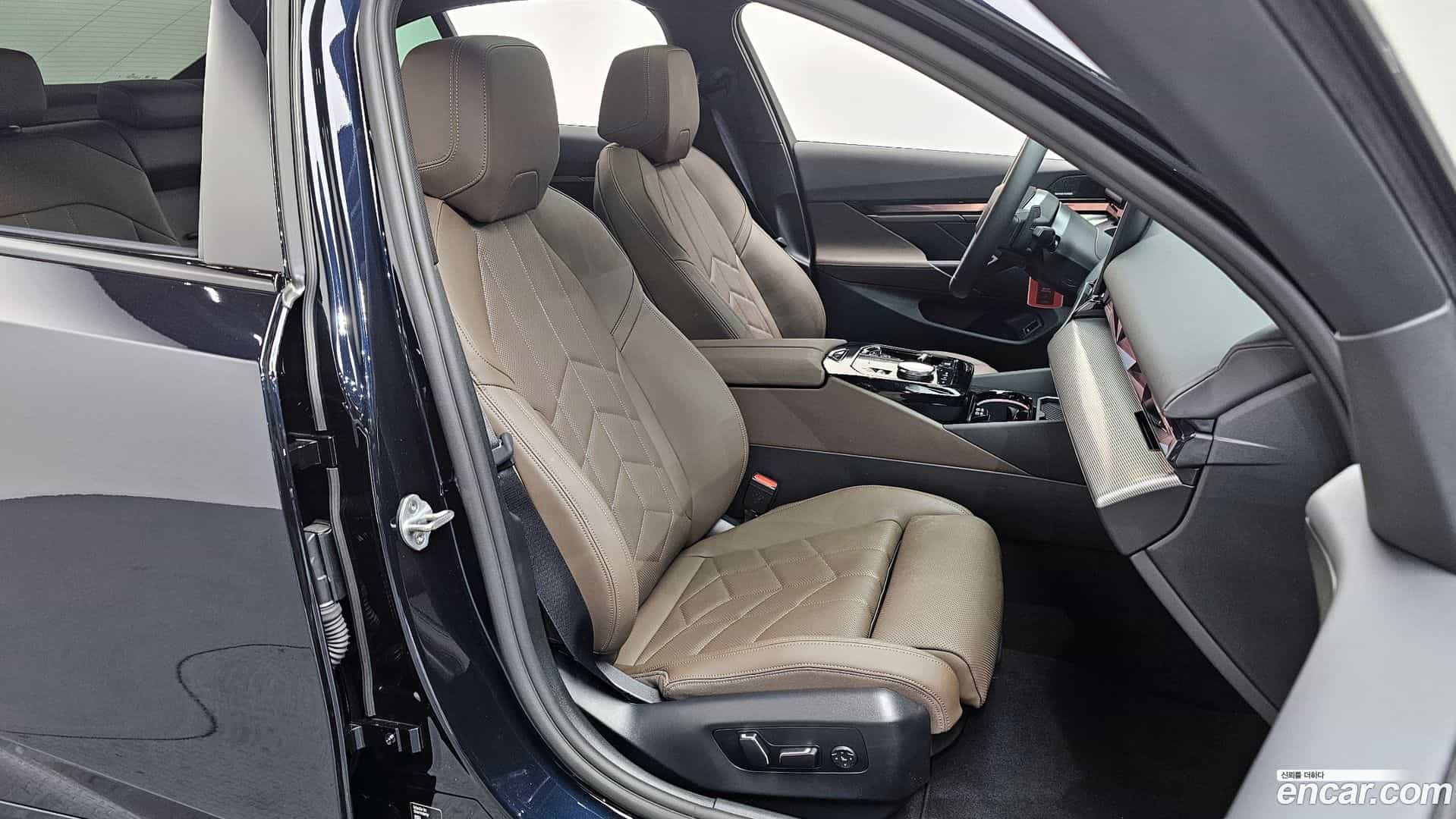 5-Series BMW 2025.6-OPTION-016