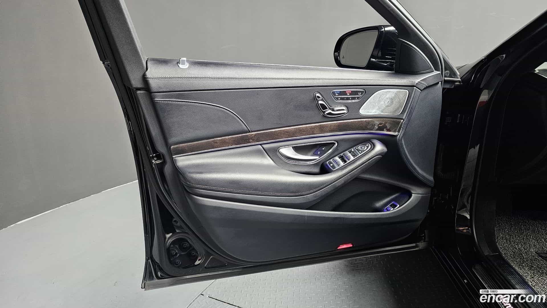 S-Class Mercedes-Benz 2017.5-INNER-034