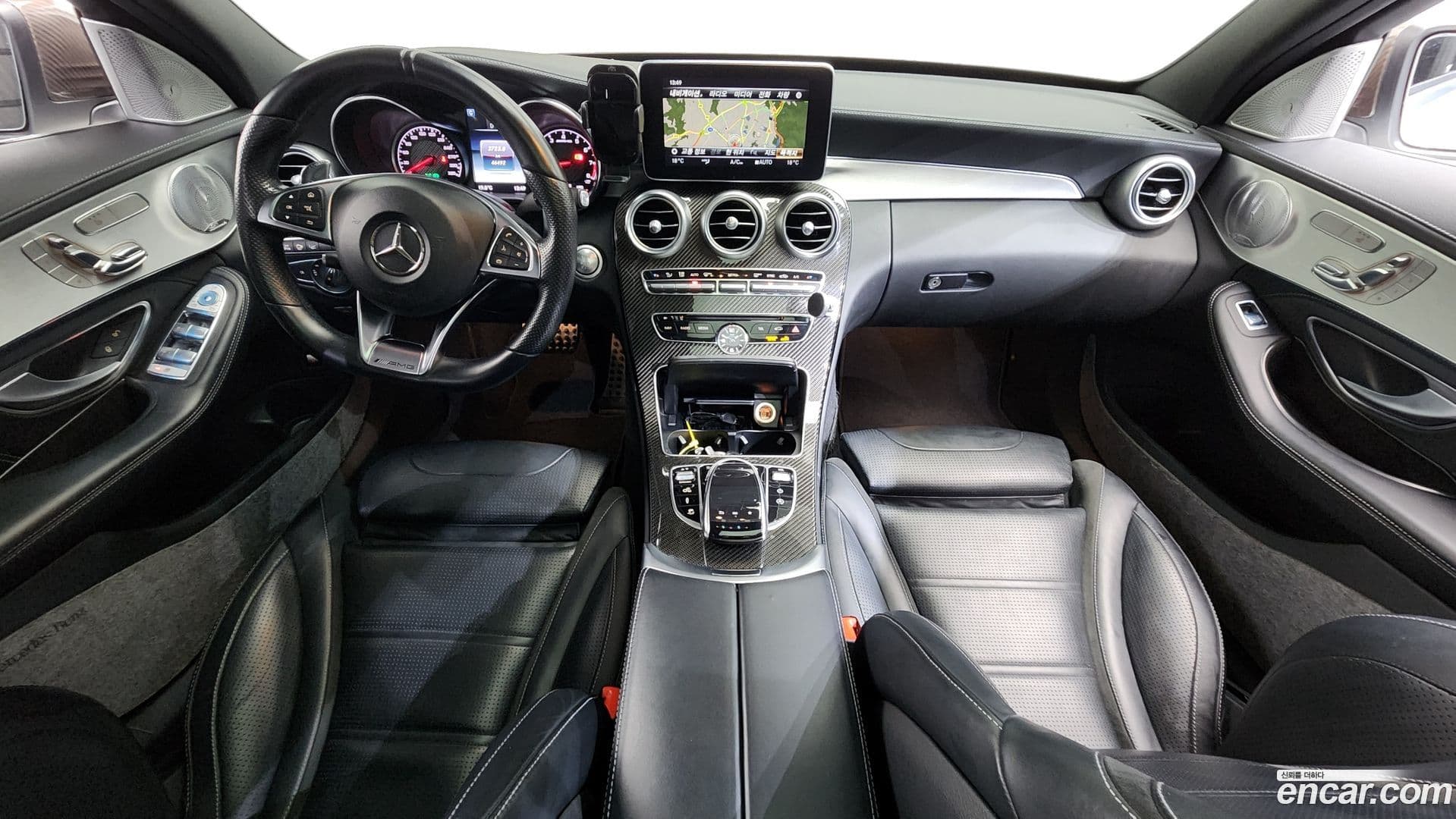 Main__Slider__Photo:C-Class Mercedes-Benz 2017.10-6