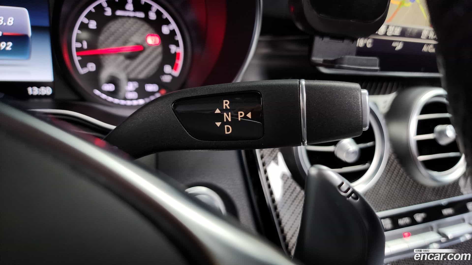 C-Class Mercedes-Benz 2017.10-INNER-009