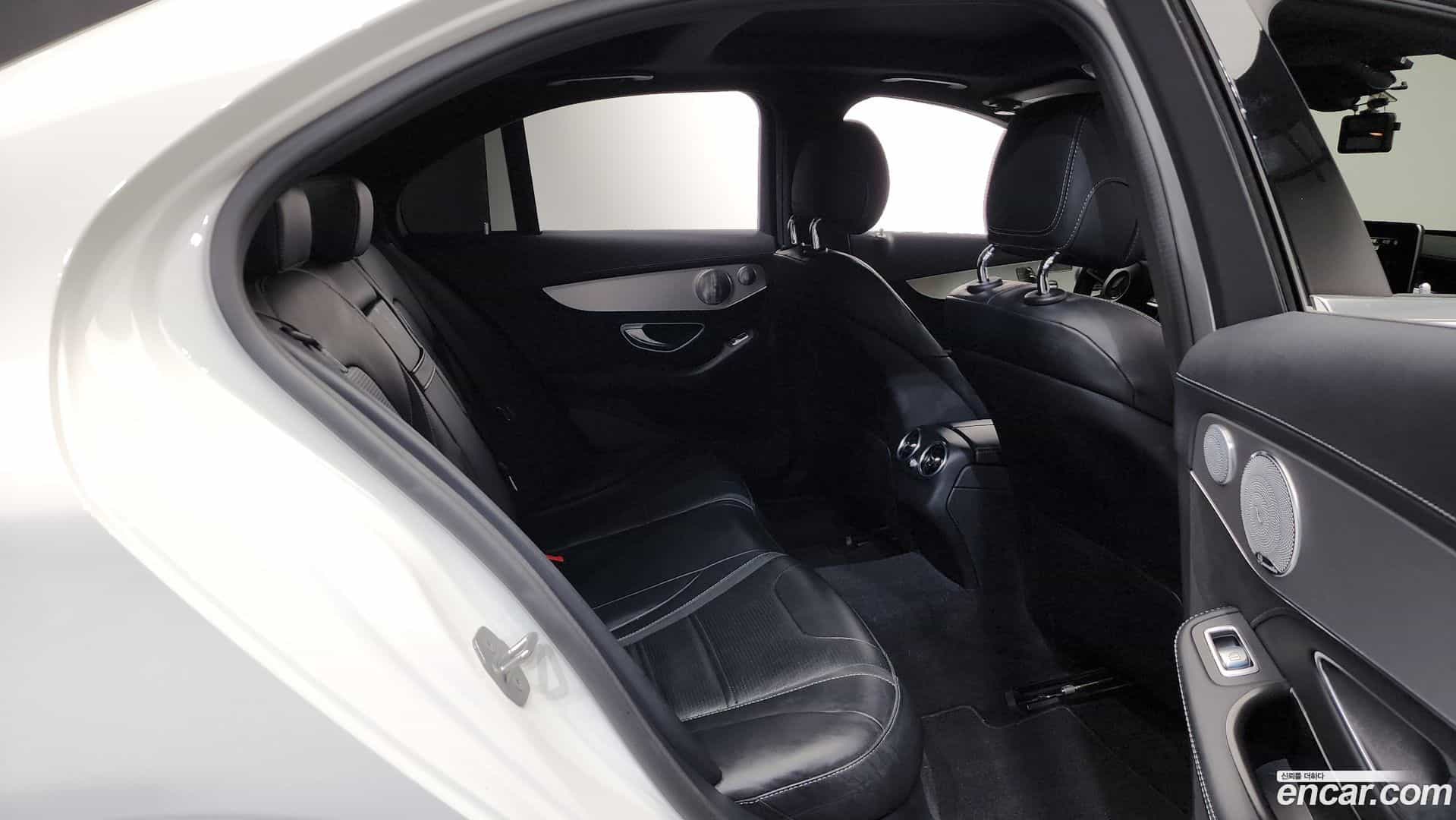 C-Class Mercedes-Benz 2017.10-INNER-036