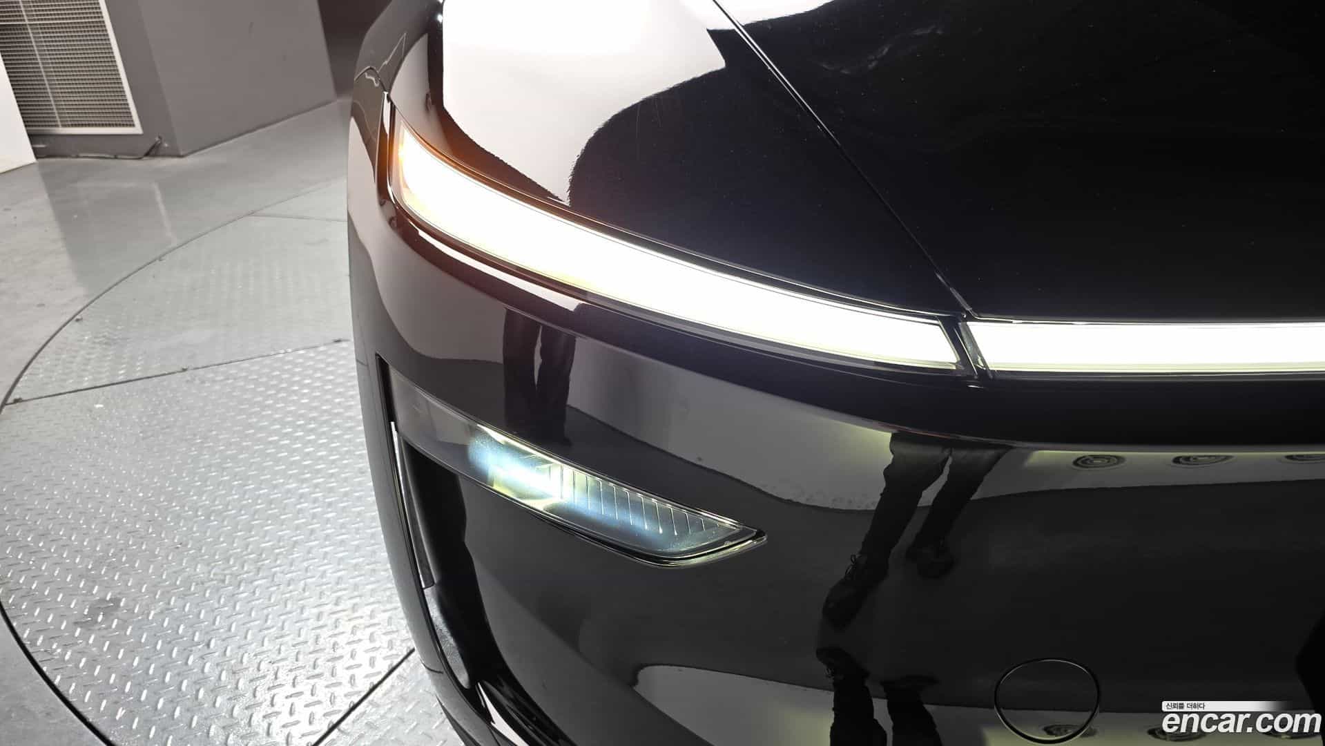 Model Y Tesla 2025.7-OUTER-032