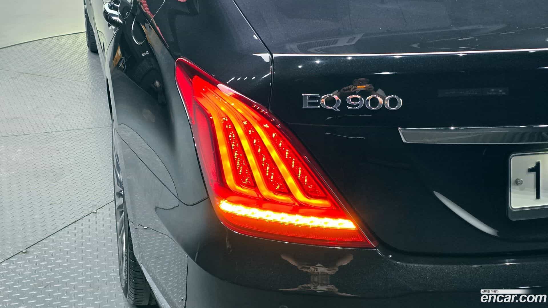 EQ900 Genesis 2018.1-OUTER-033