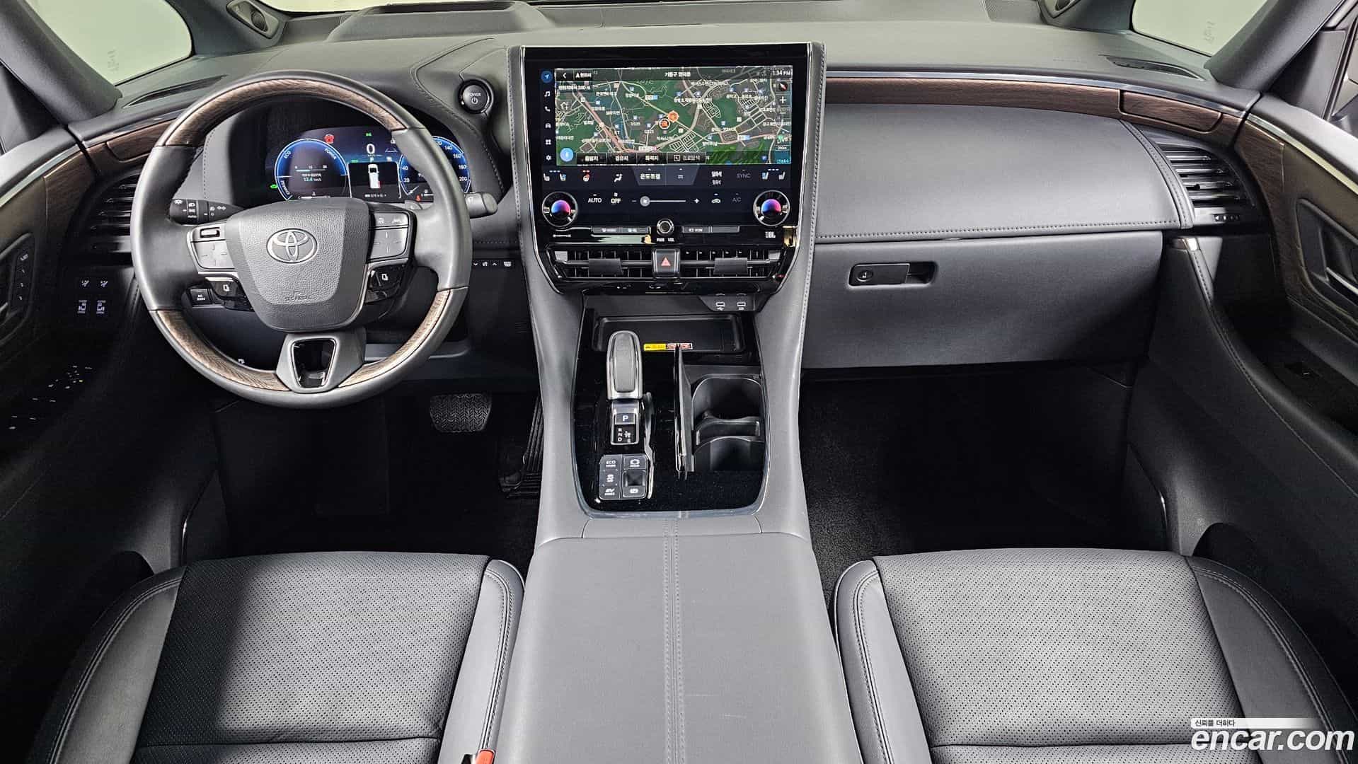 Alphard Toyota 2023.10-INNER-007