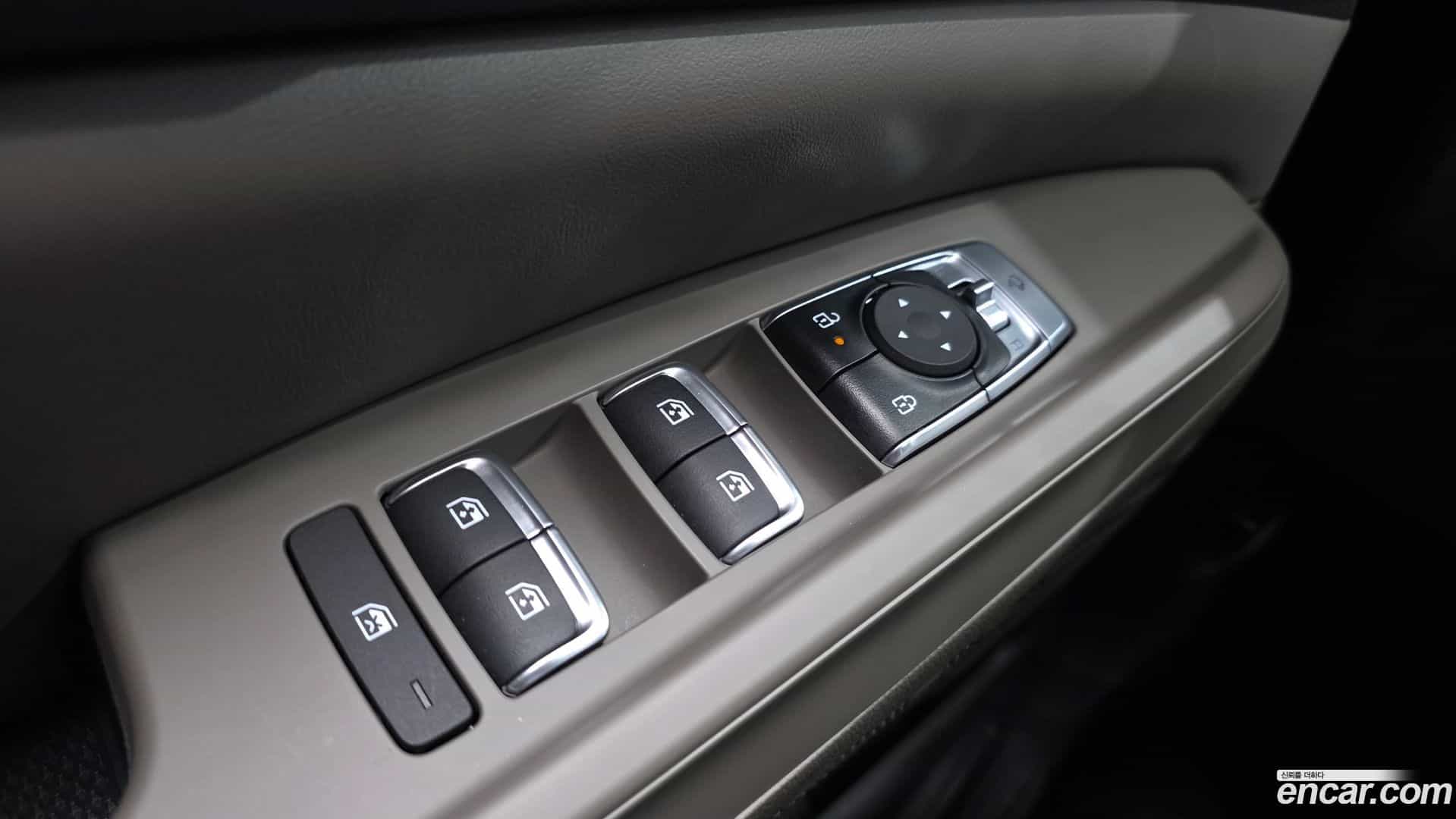Canival Kia 2025.9-OPTION-042