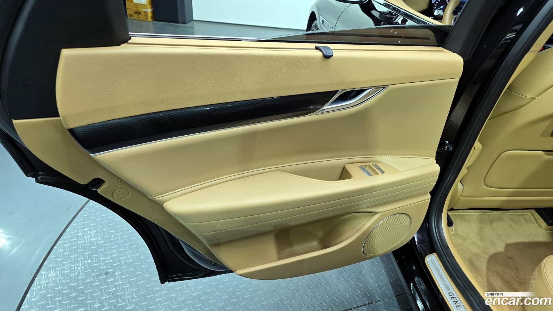 G80 Genesis 2024.2-INNER-035