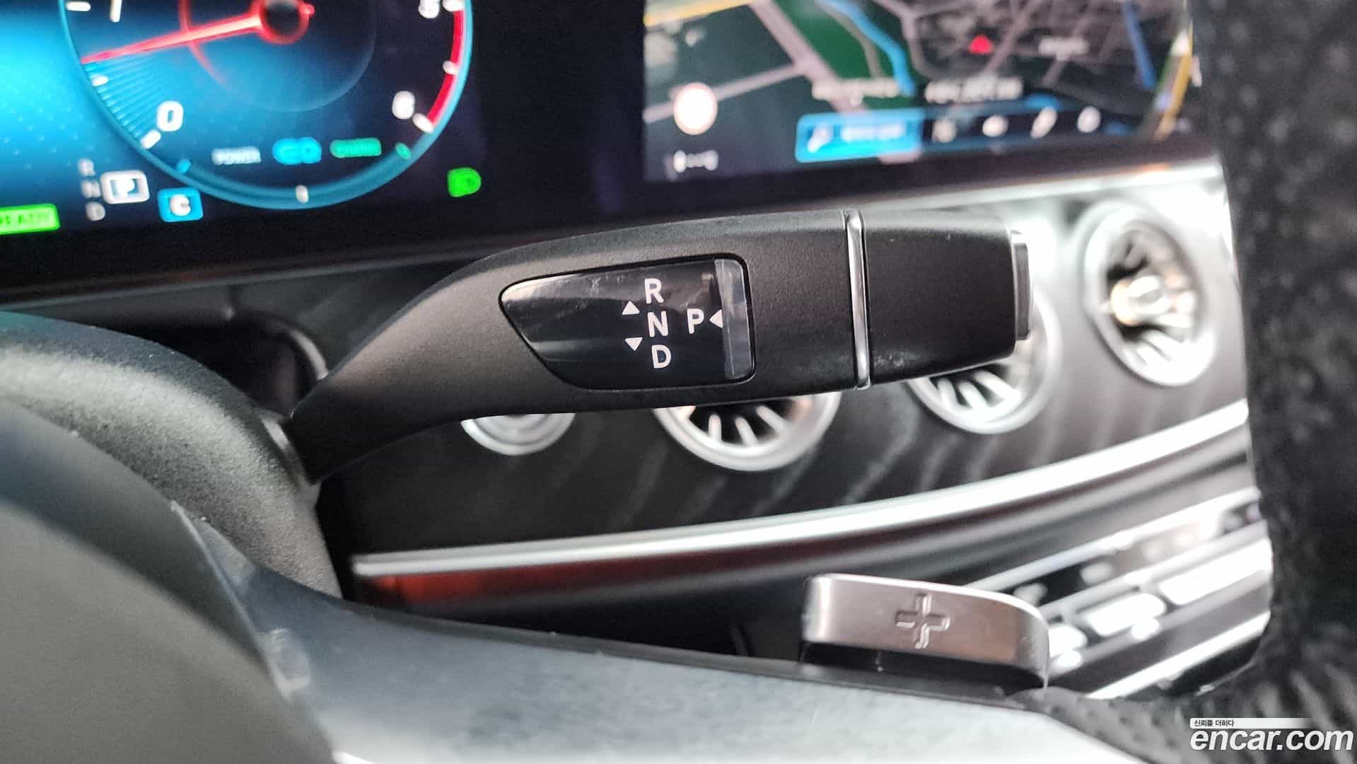 CLS-Class Mercedes-Benz 2022.2-INNER-009