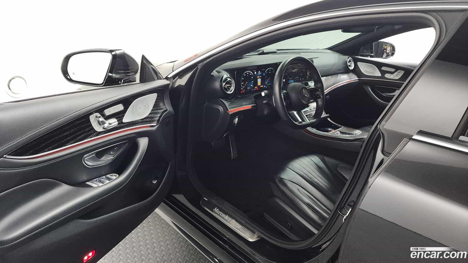 CLS-Class Mercedes-Benz 2022.2-INNER-010