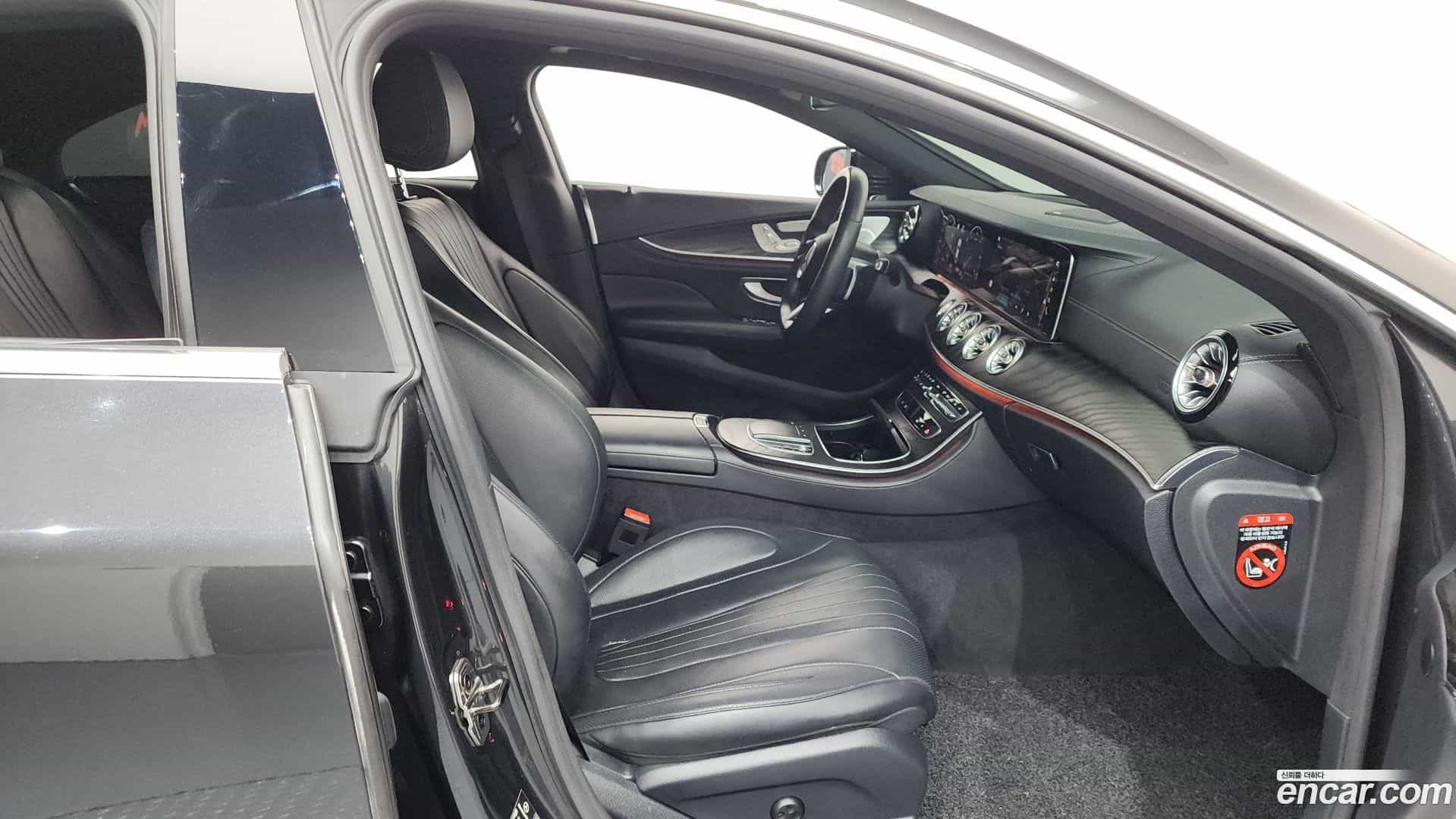 CLS-Class Mercedes-Benz 2022.2-OPTION-015