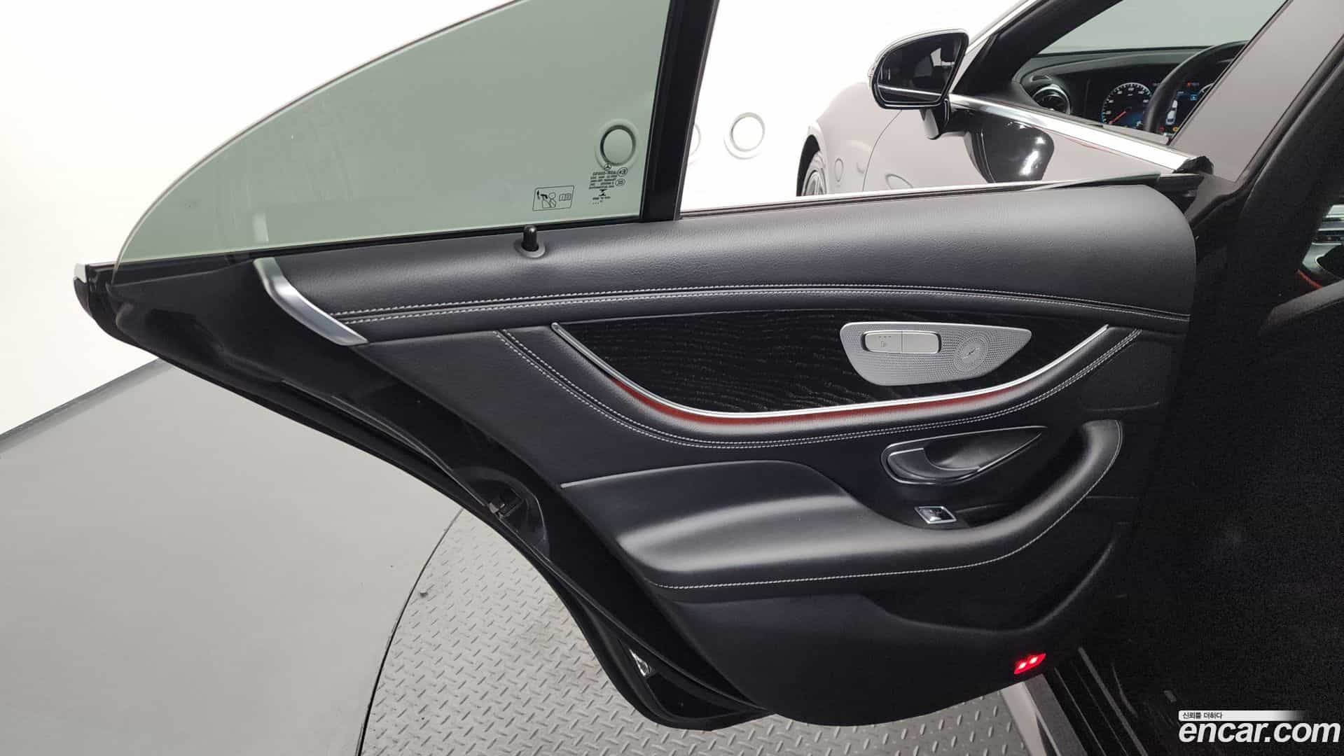 CLS-Class Mercedes-Benz 2022.2-INNER-035