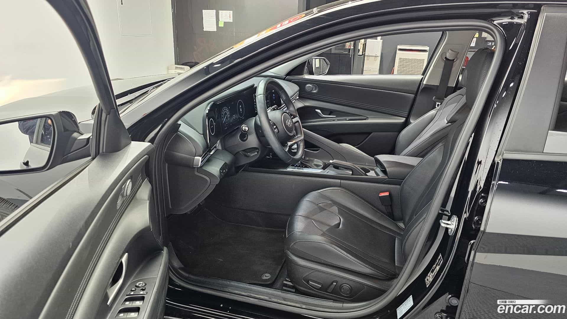 AVANTE Hyundai 2023.0-INNER-010