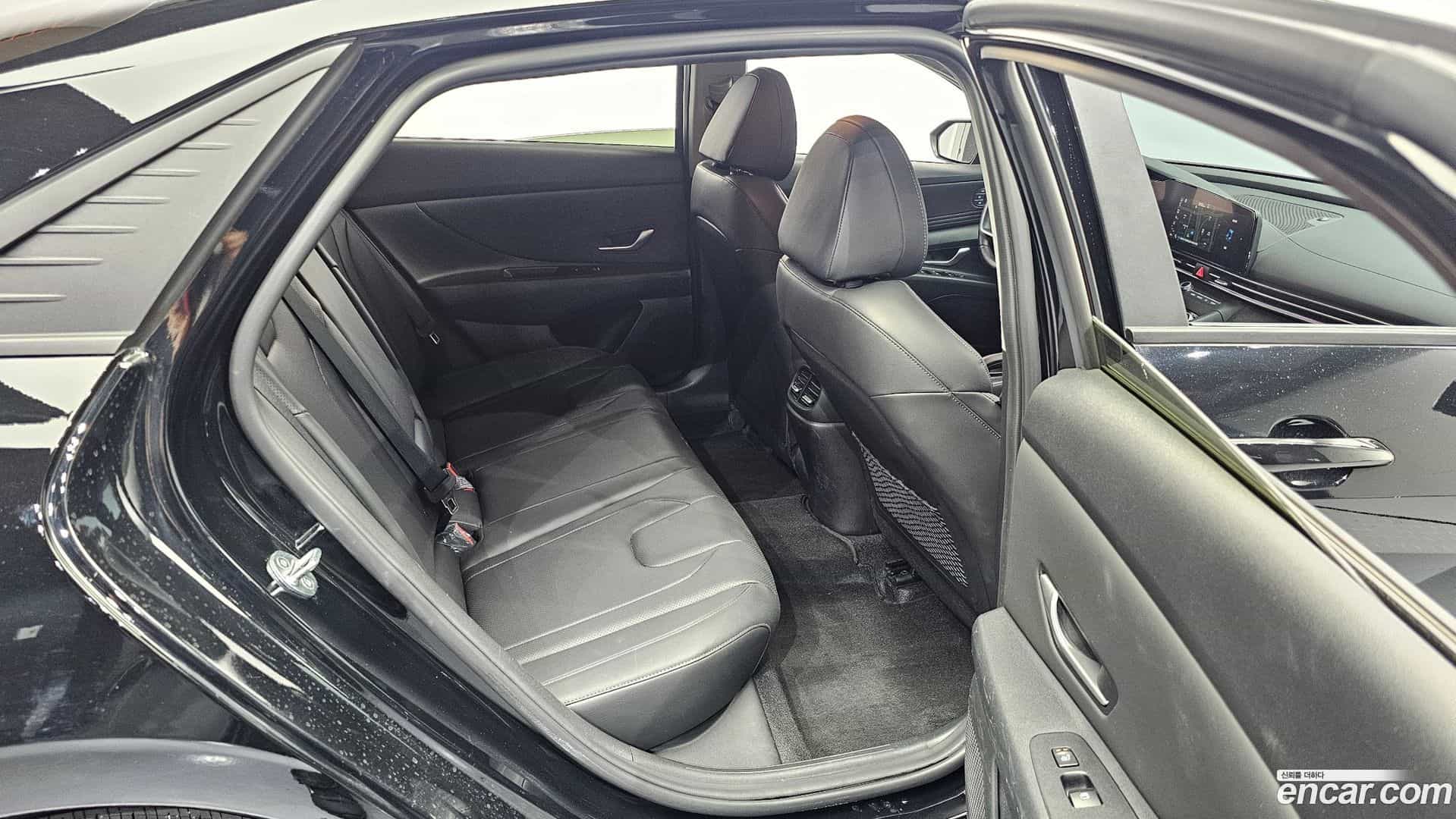 AVANTE Hyundai 2023.0-OPTION-016