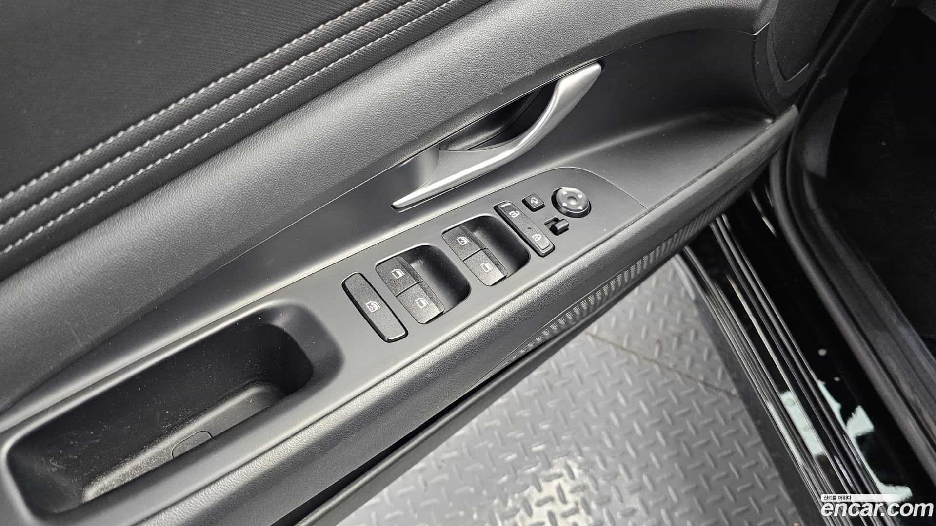 AVANTE Hyundai 2023.0-OPTION-041
