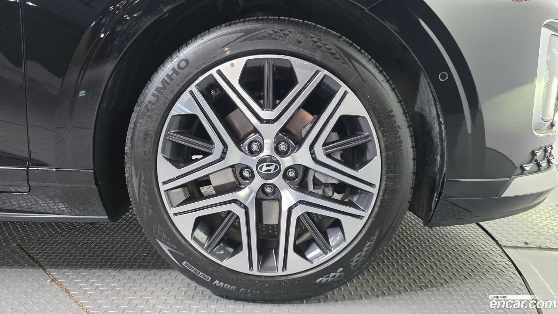 Grandeur Hyundai 2025.9-OUTER-005
