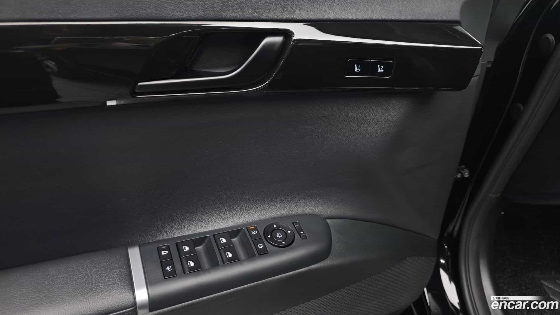 Grandeur Hyundai 2025.9-OPTION-015