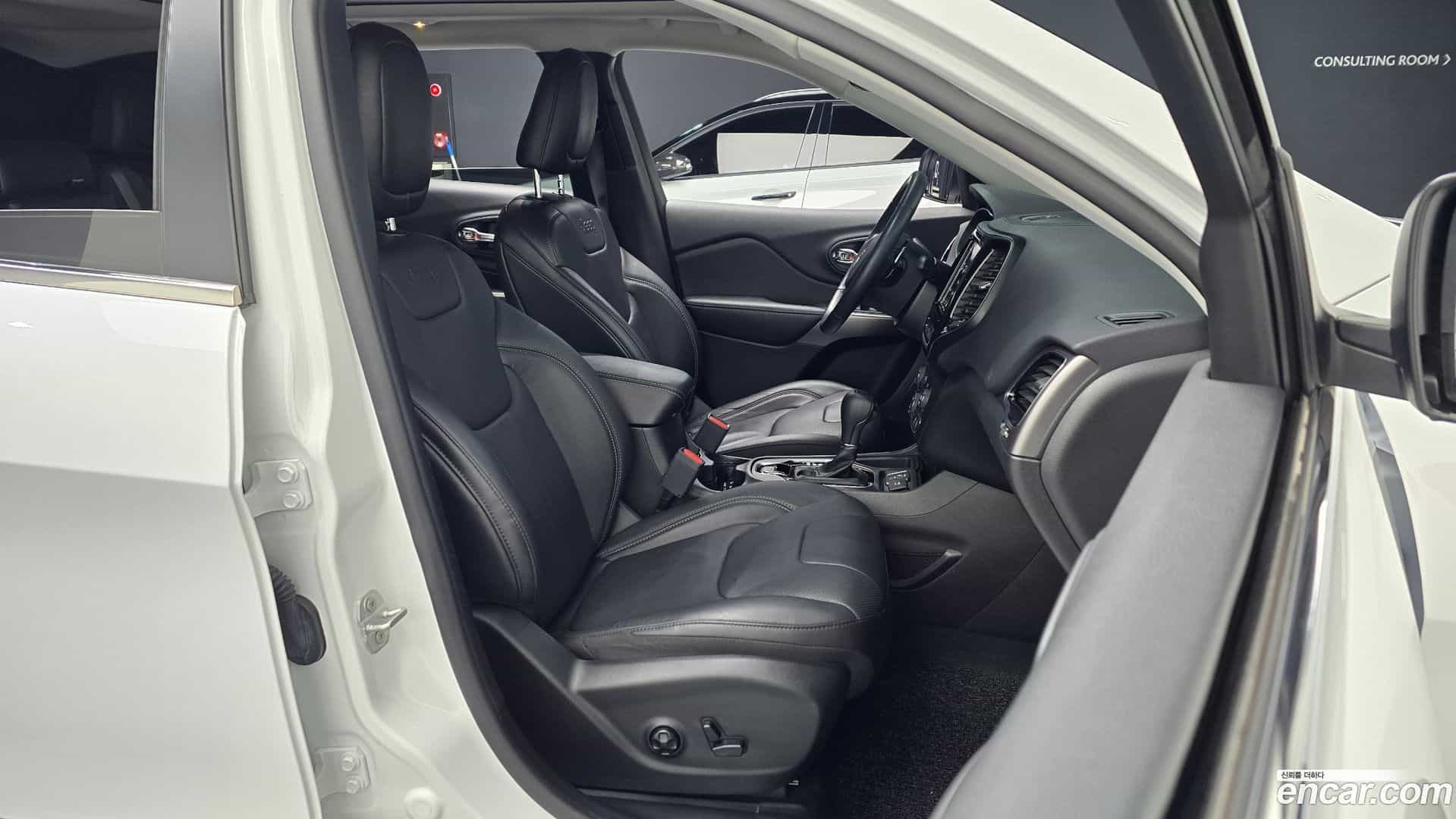 Cherokee Jeep 2020.4-INNER-010