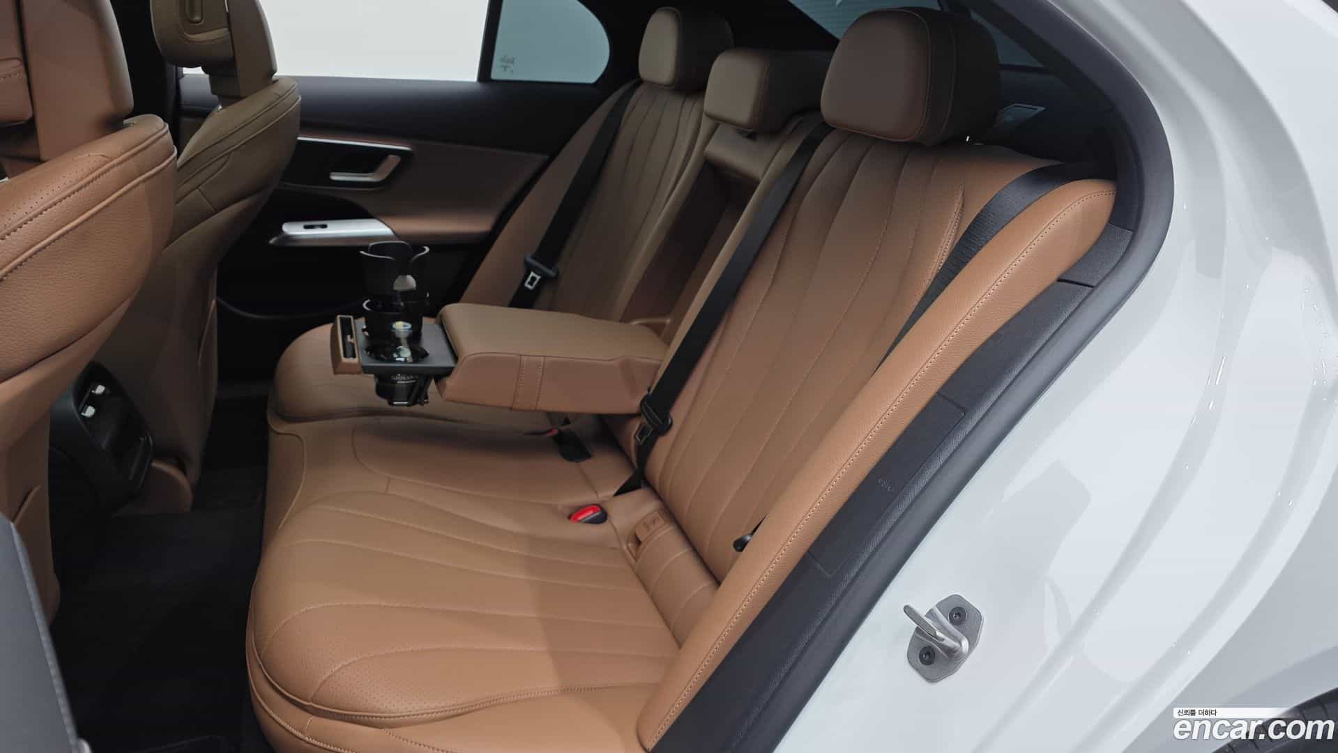 E-Class Mercedes-Benz 2026.1-OPTION-016