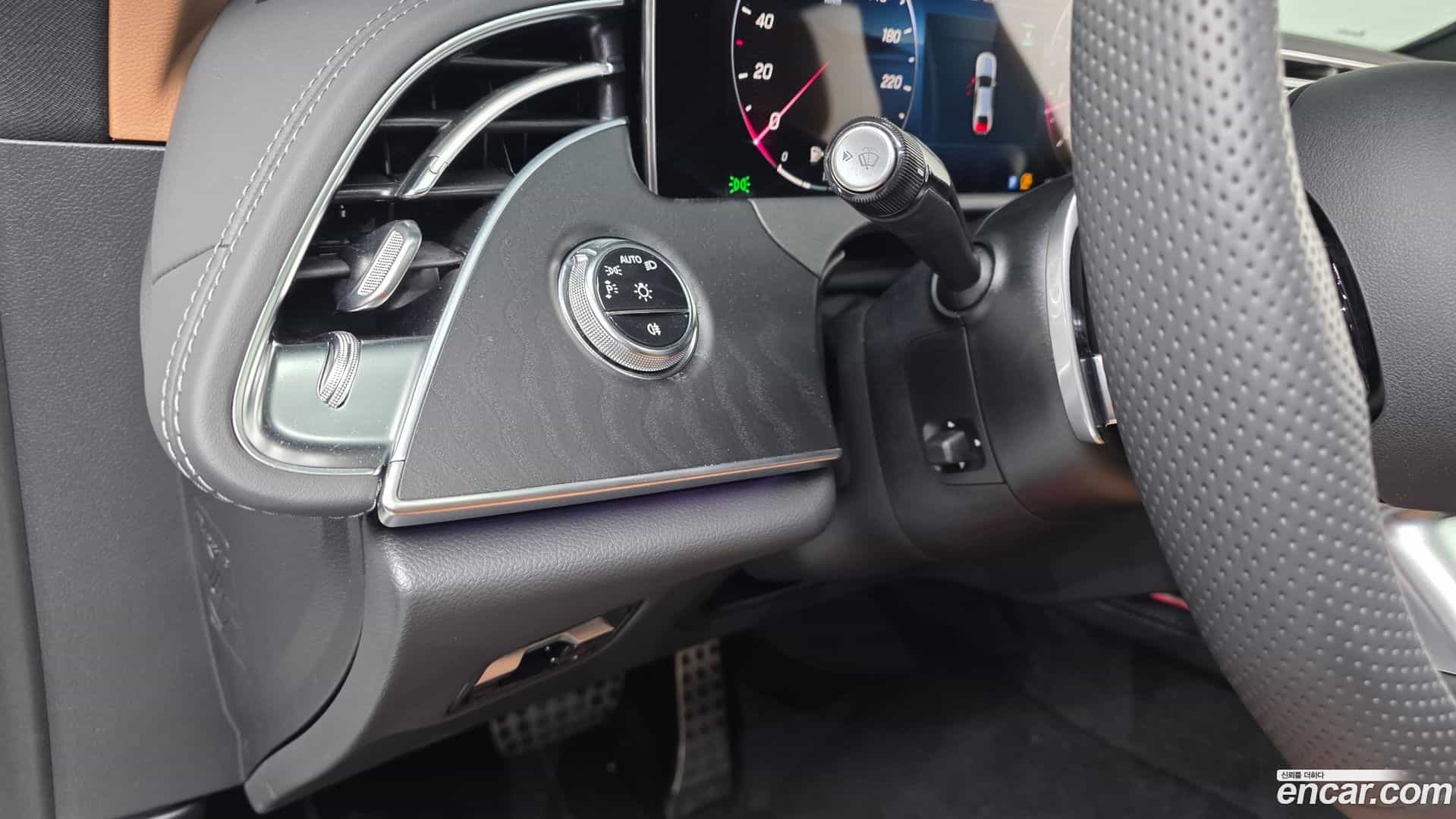E-Class Mercedes-Benz 2026.1-OPTION-043