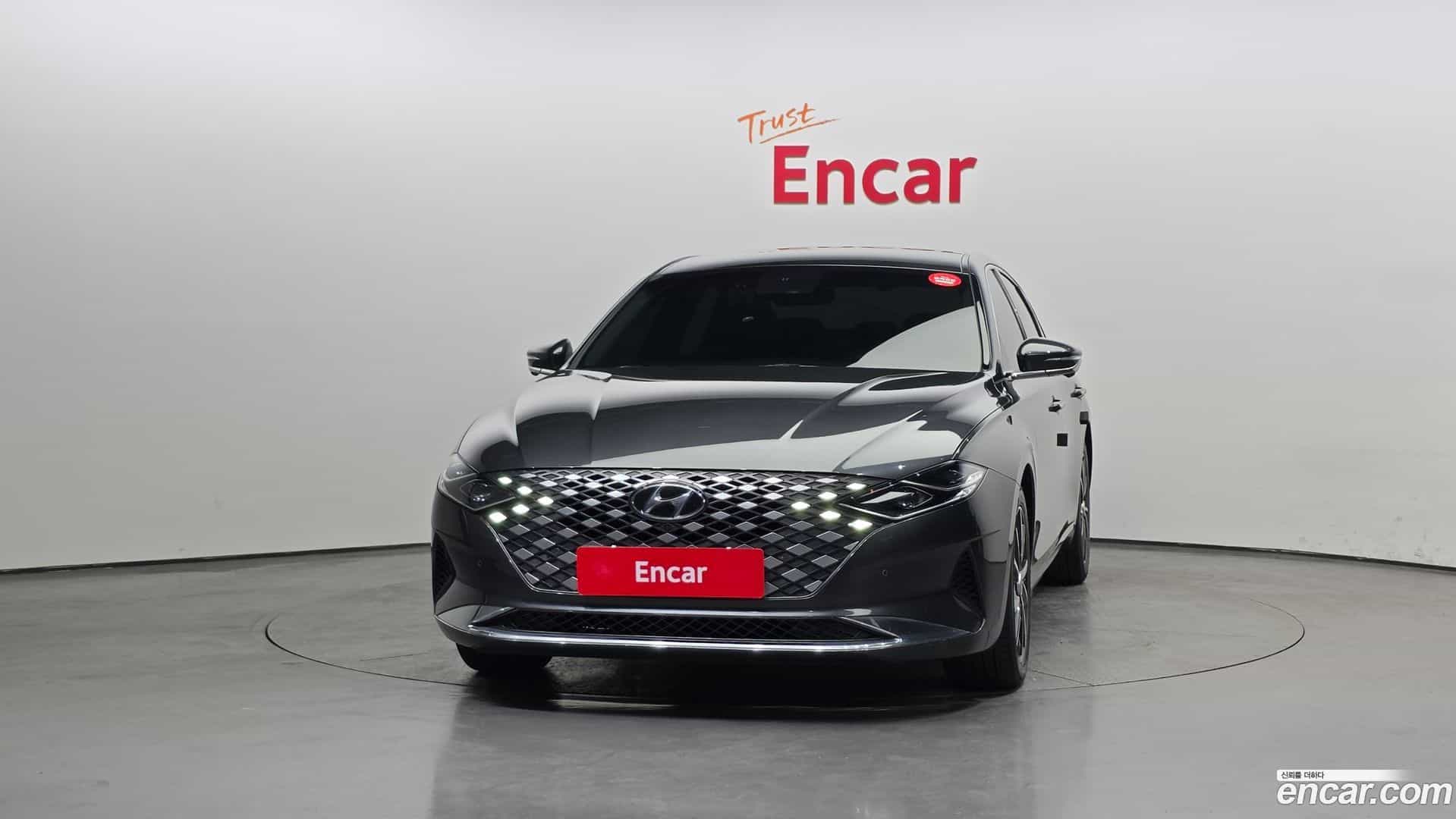Grandeur Hyundai 2022.1-OUTER-003