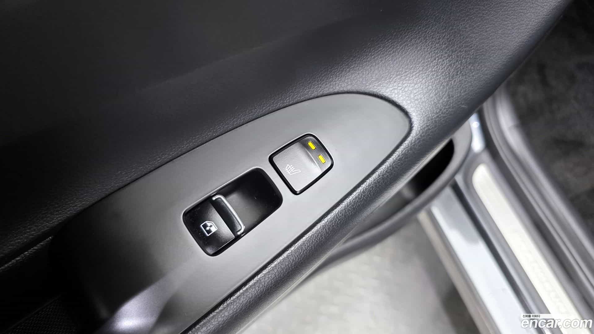 Grandeur Hyundai 2022.1-OPTION-042