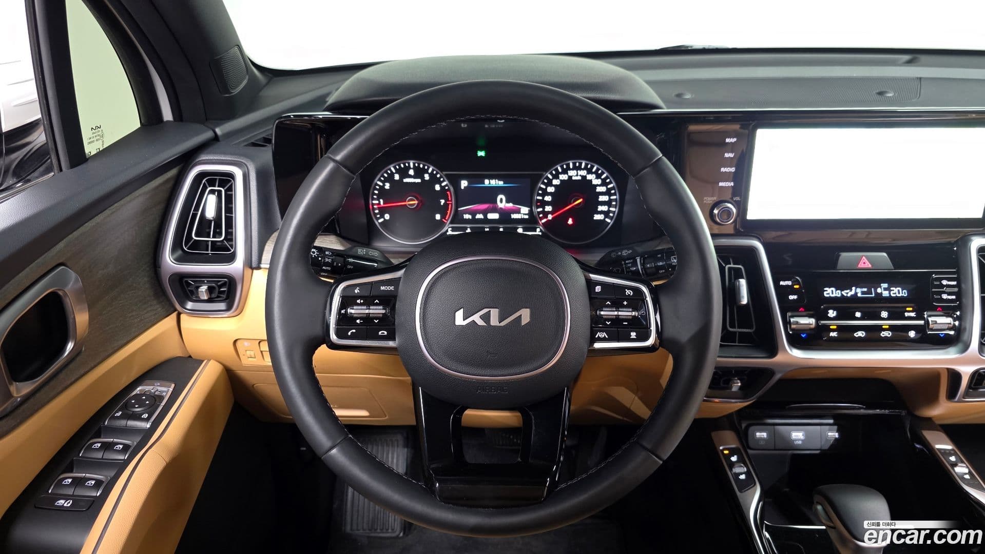 Main__Slider__Photo:Sorento Kia 2023.7-13