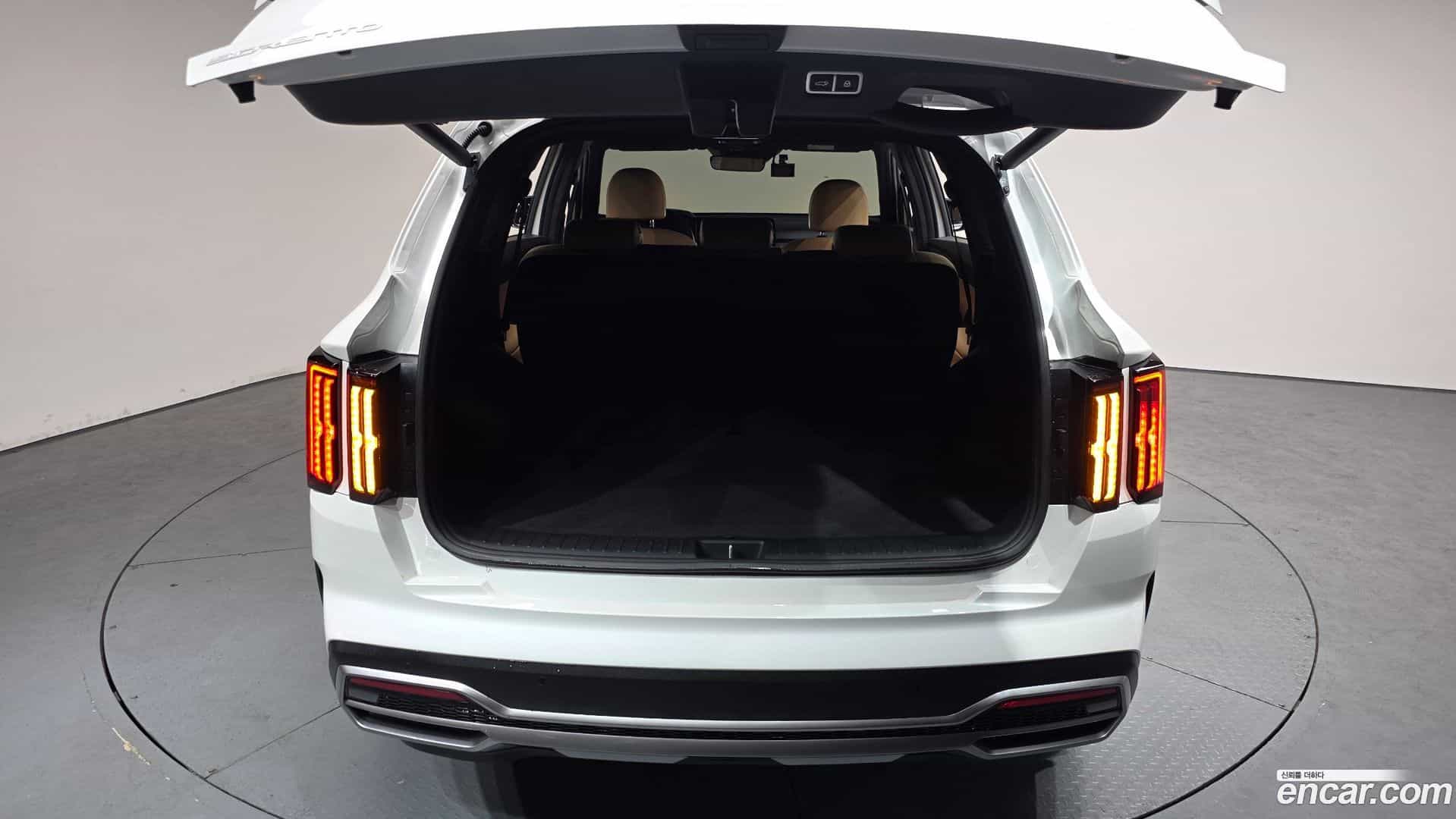 Sorento Kia 2023.7-OPTION-024