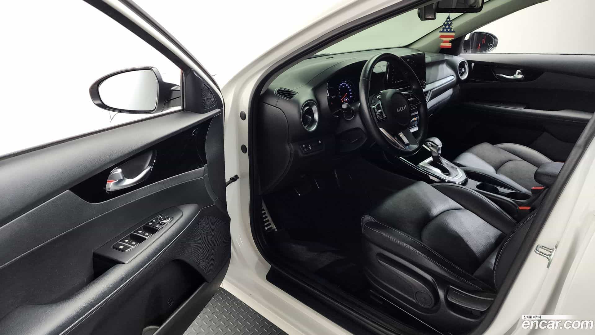 K3 Kia 2024.1-INNER-010