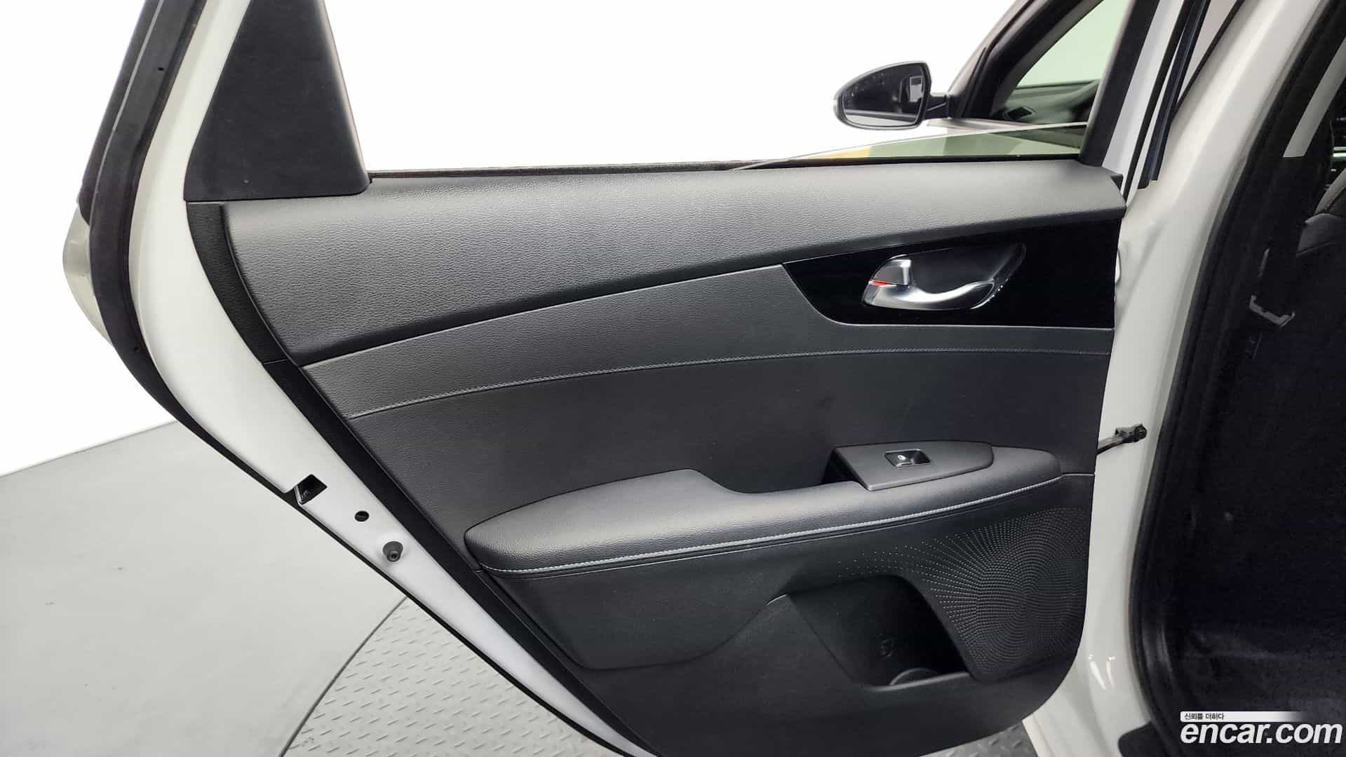 K3 Kia 2024.1-INNER-035