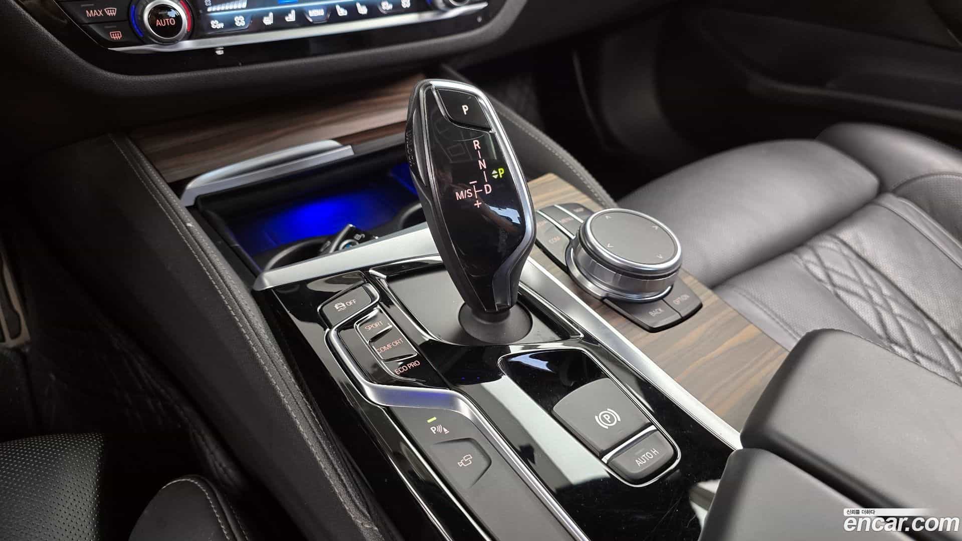 5-Series BMW 2017.11-INNER-009