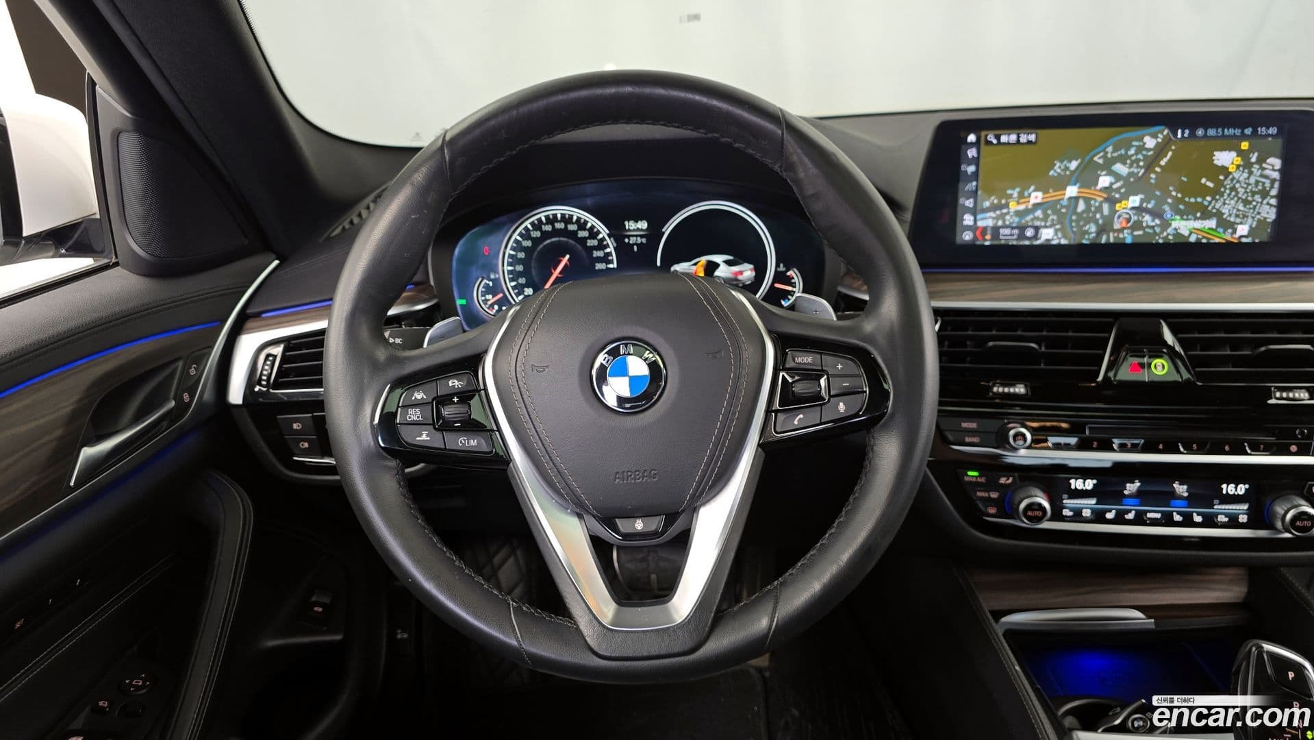 Main__Slider__Photo:5-Series BMW 2017.11-12