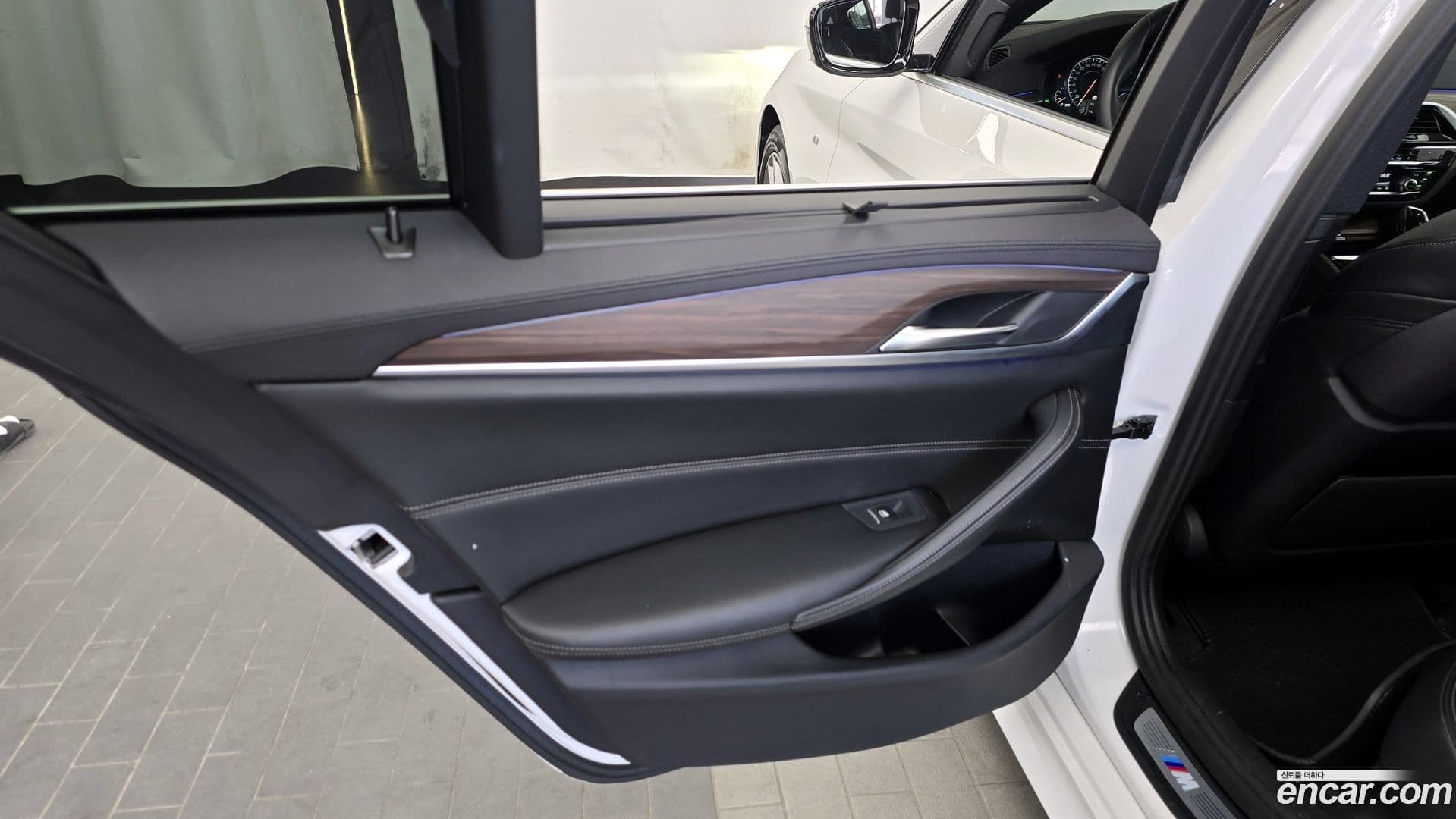 Main__Slider__Photo:5-Series BMW 2017.11-24
