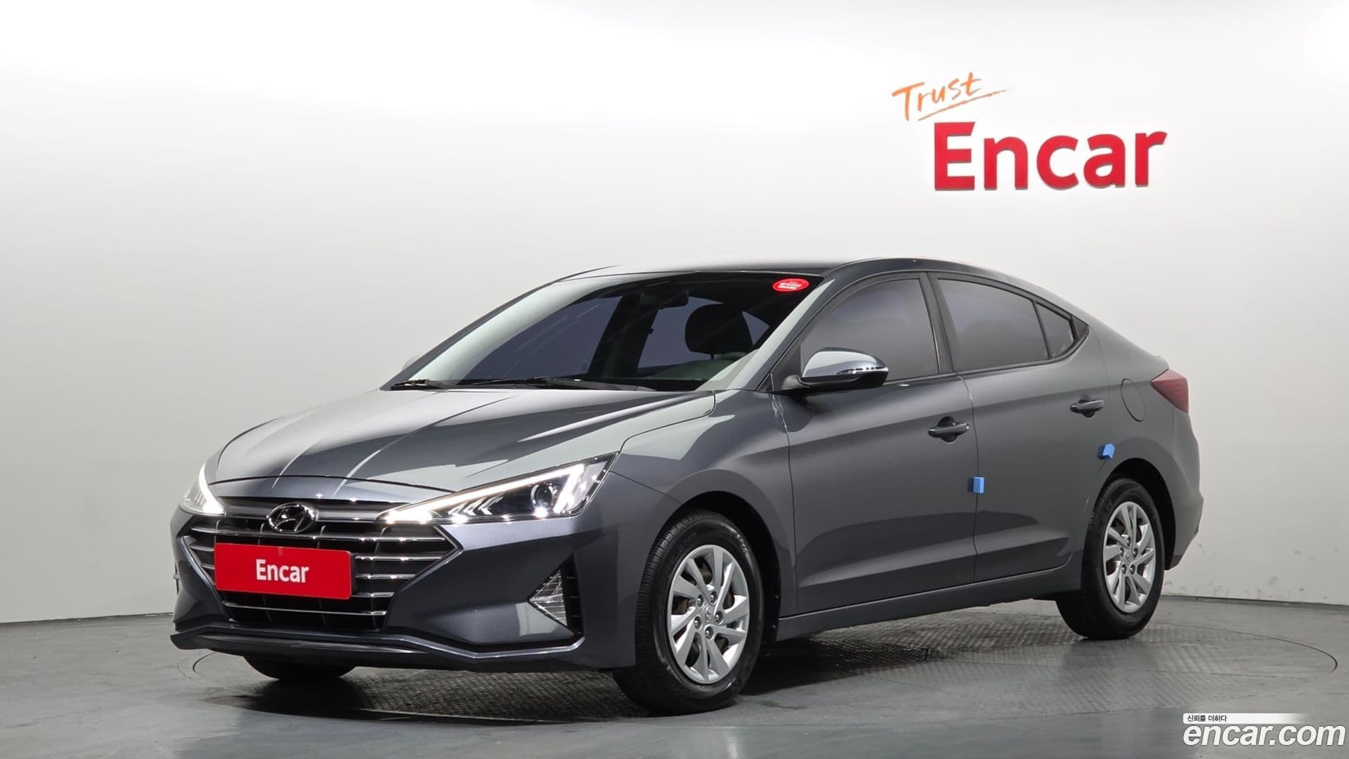 Main__Slider__Photo:AVANTE Hyundai 2019.8-0