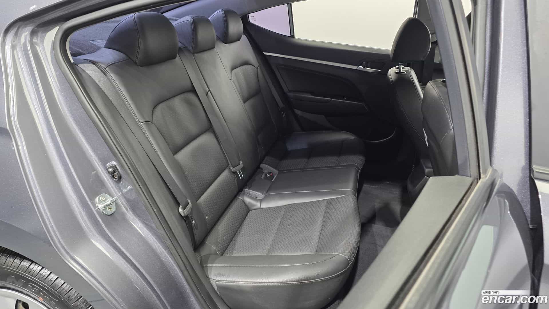 AVANTE Hyundai 2019.8-INNER-036