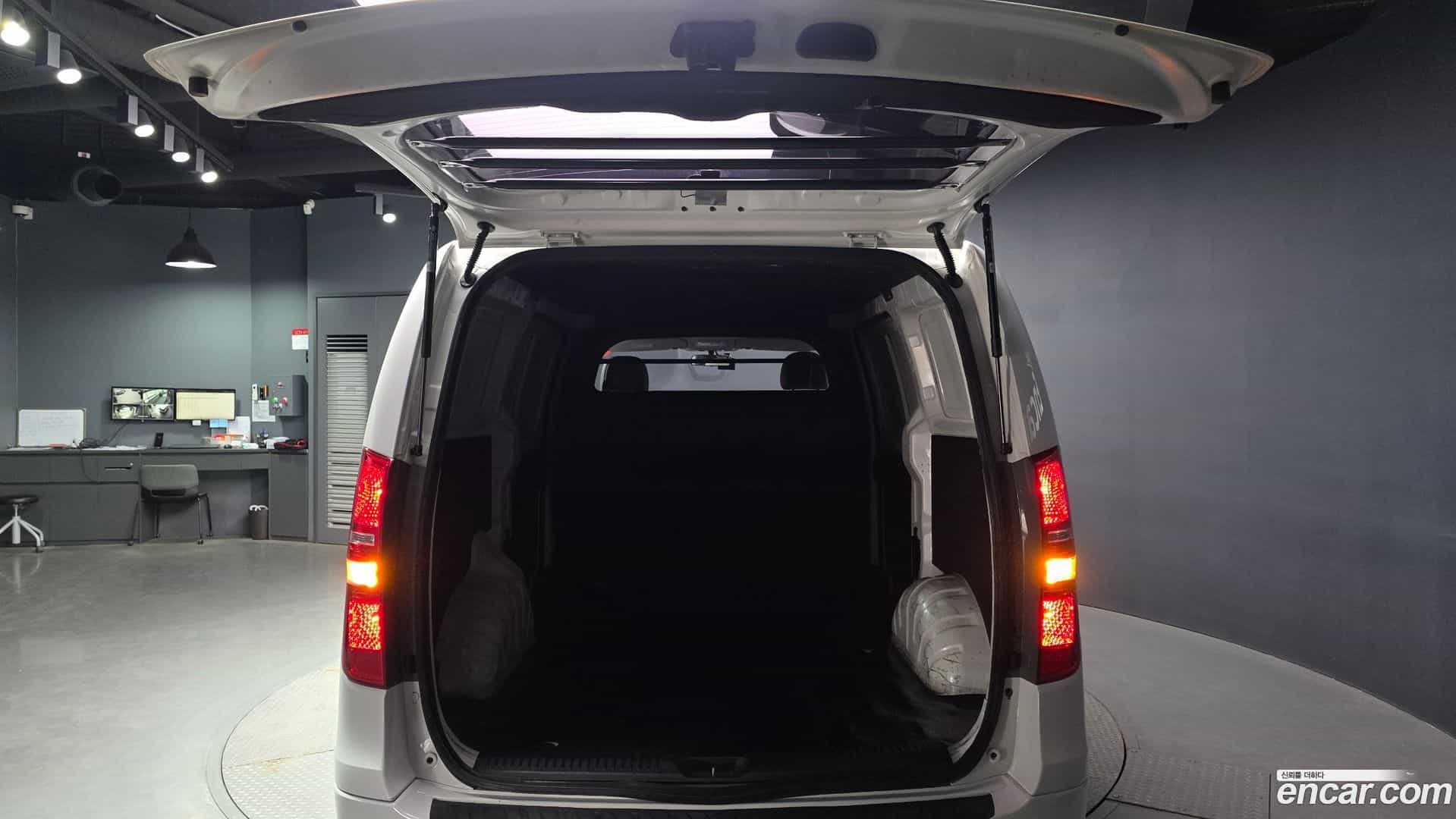 Starex Hyundai 2019.4-OPTION-024