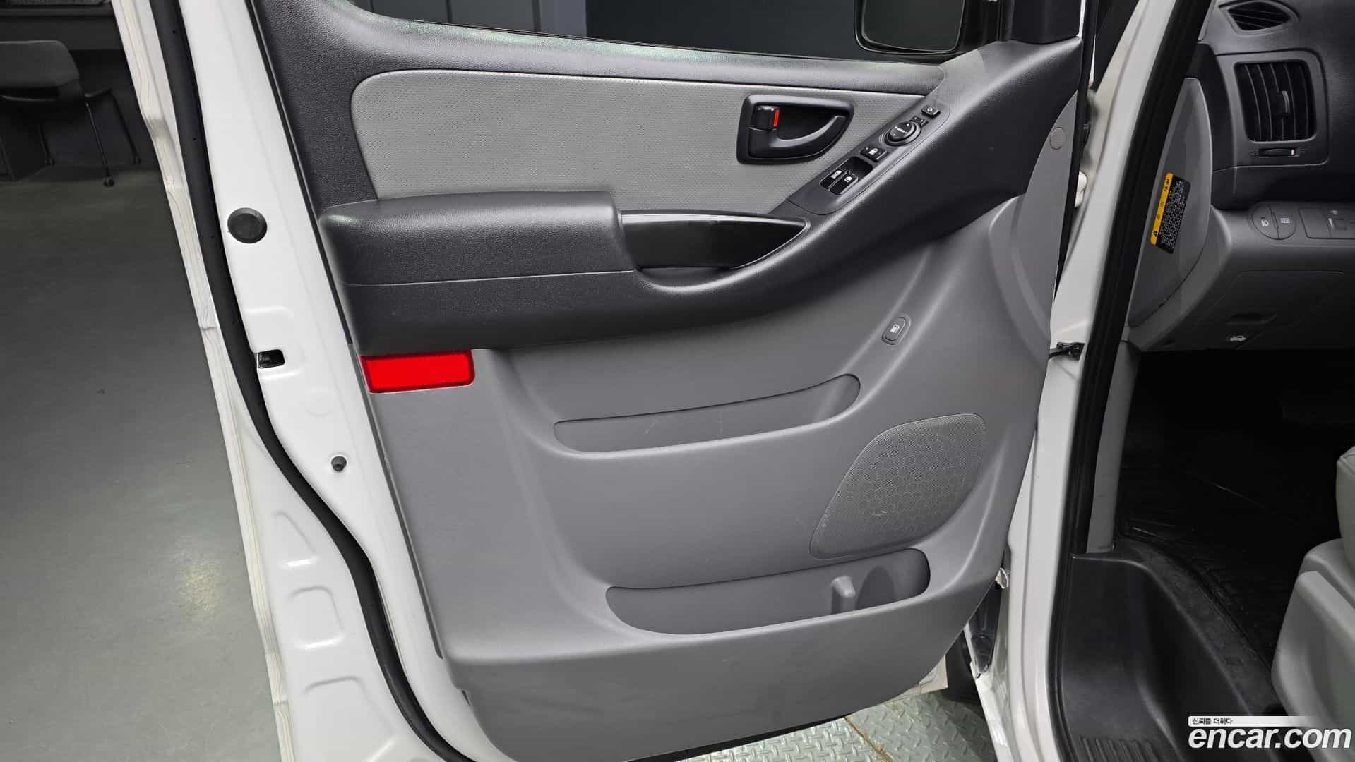 Starex Hyundai 2019.4-INNER-034
