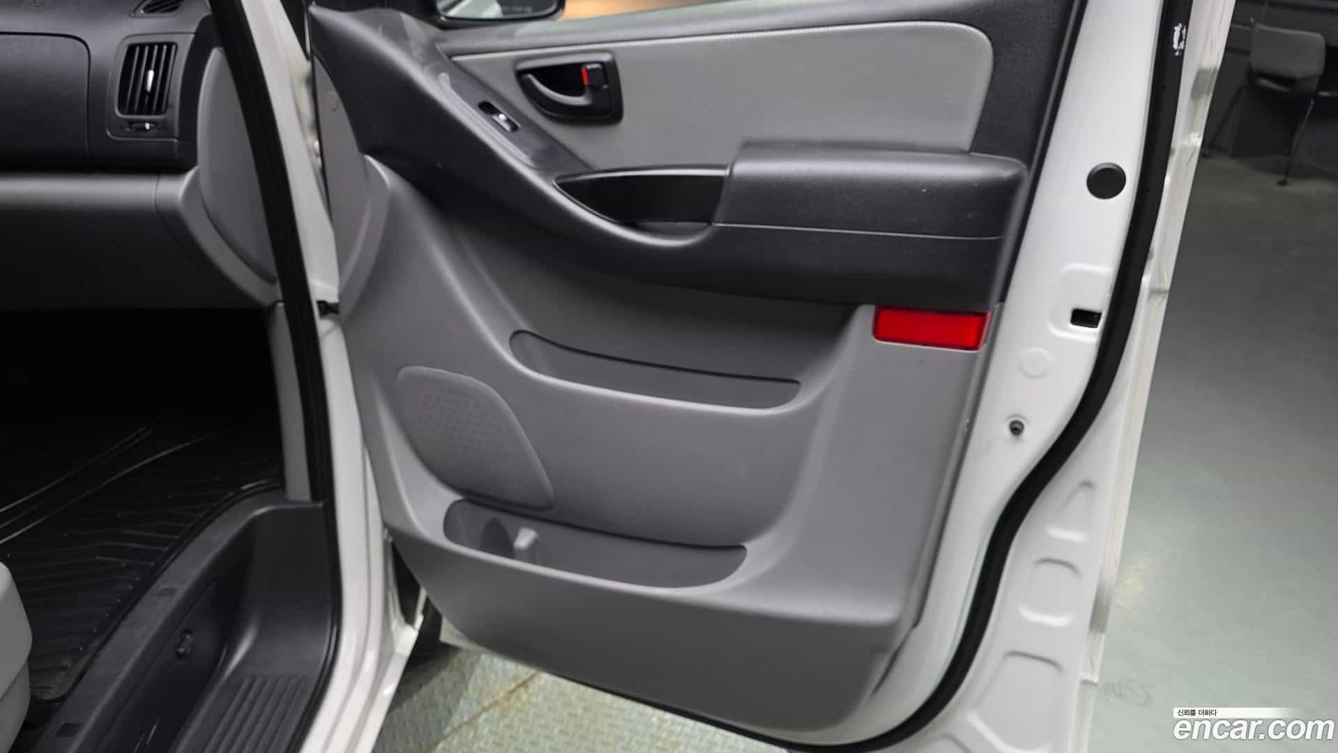 Starex Hyundai 2019.4-INNER-035
