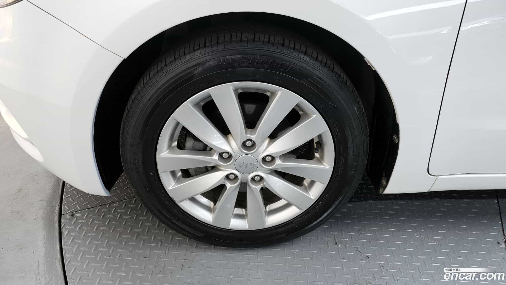 K3 Kia 2014.0-OUTER-005