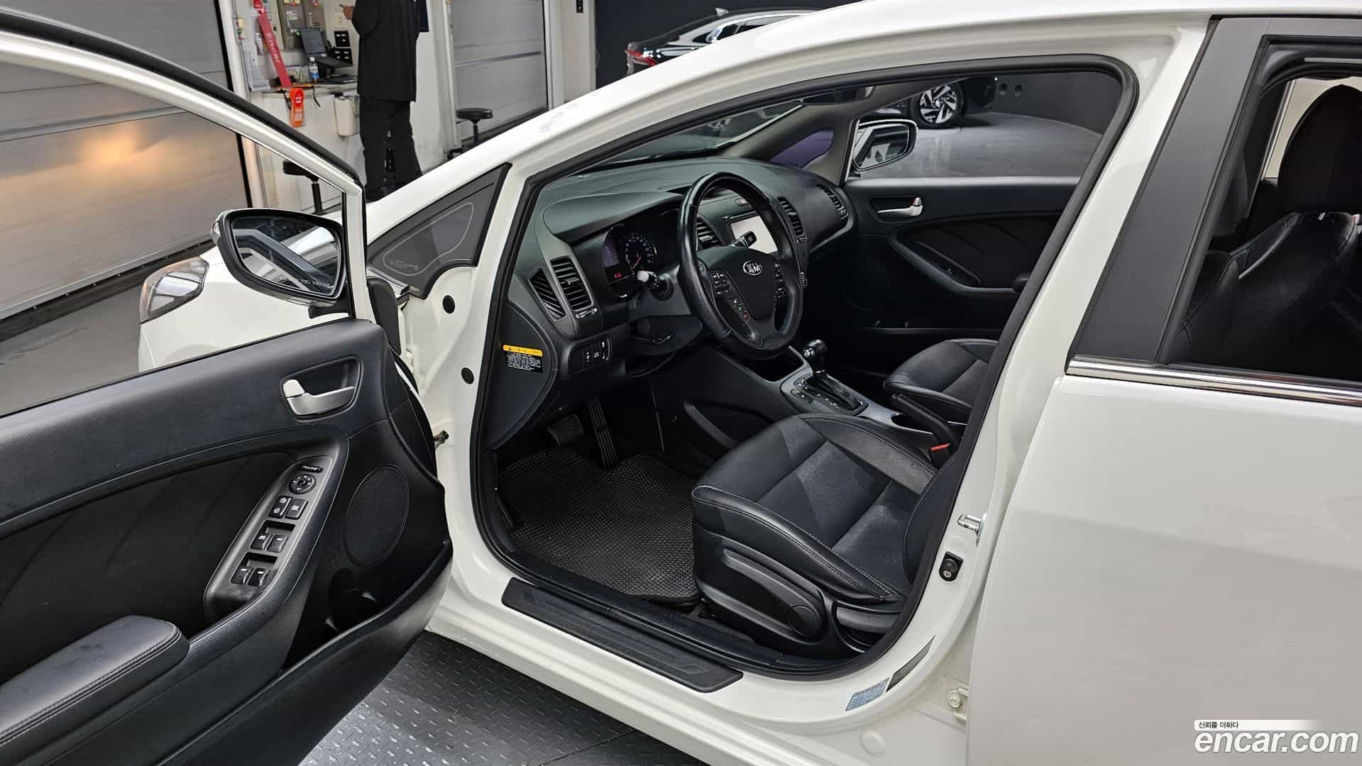 K3 Kia 2014.0-INNER-010