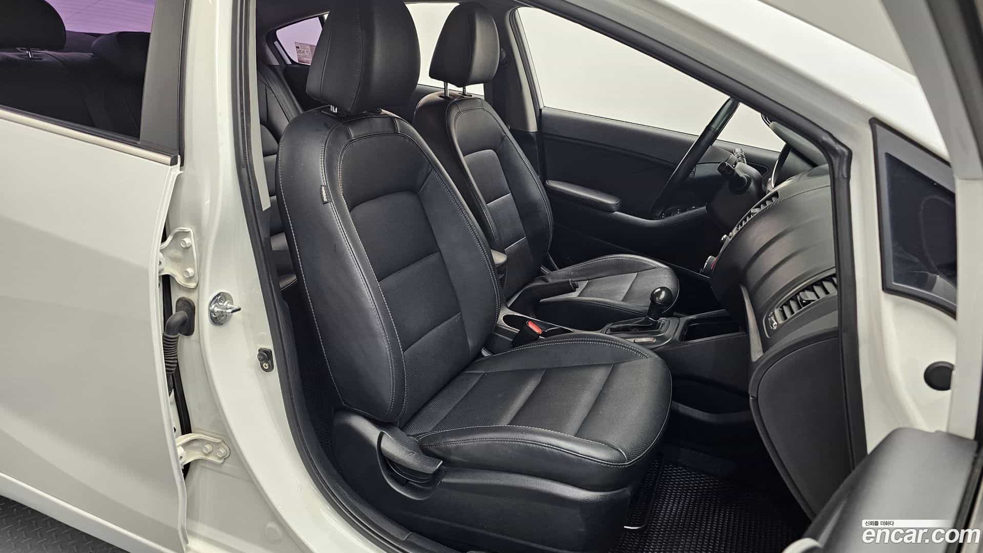 K3 Kia 2014.0-OPTION-016