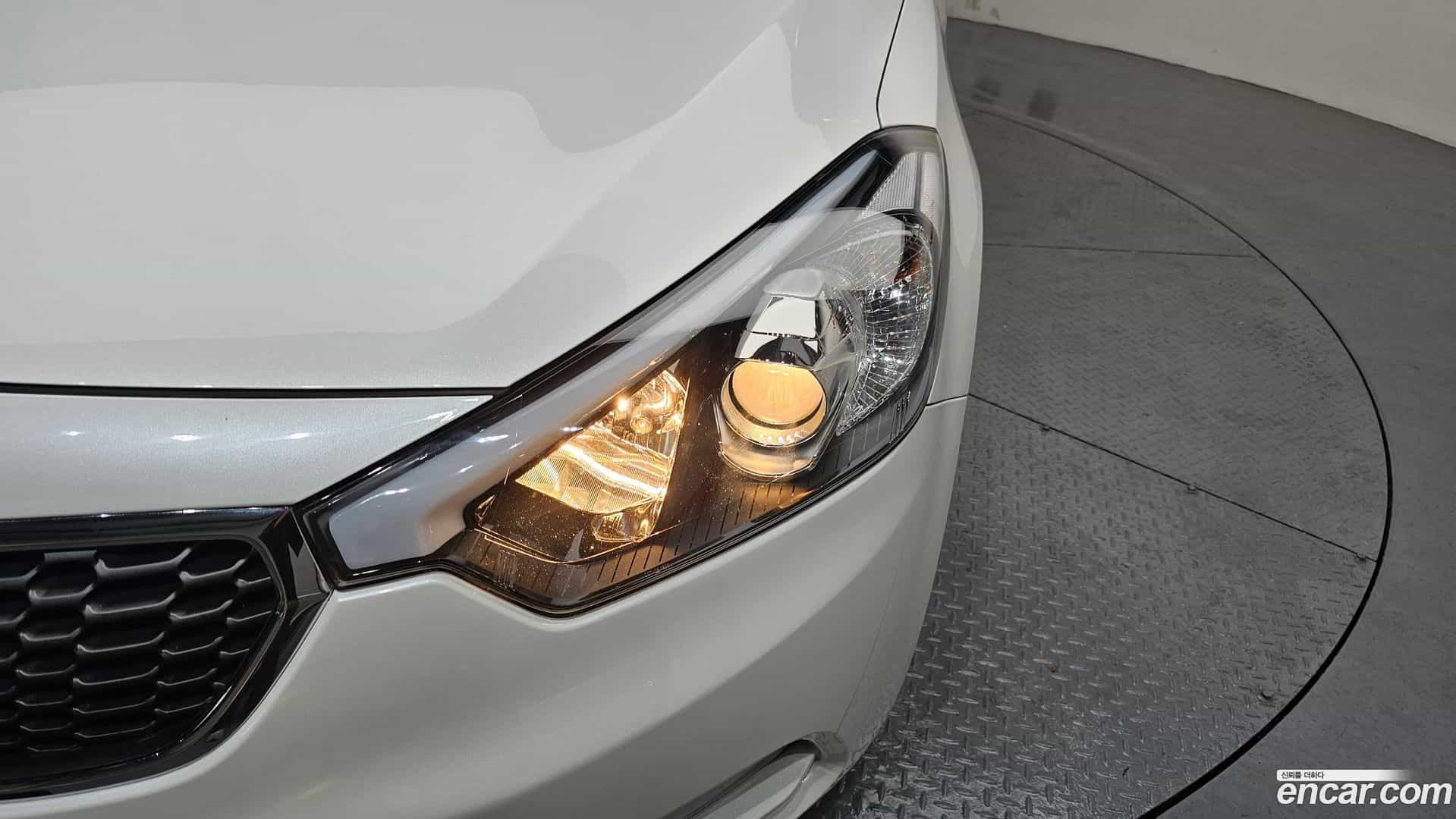 K3 Kia 2014.0-OUTER-032