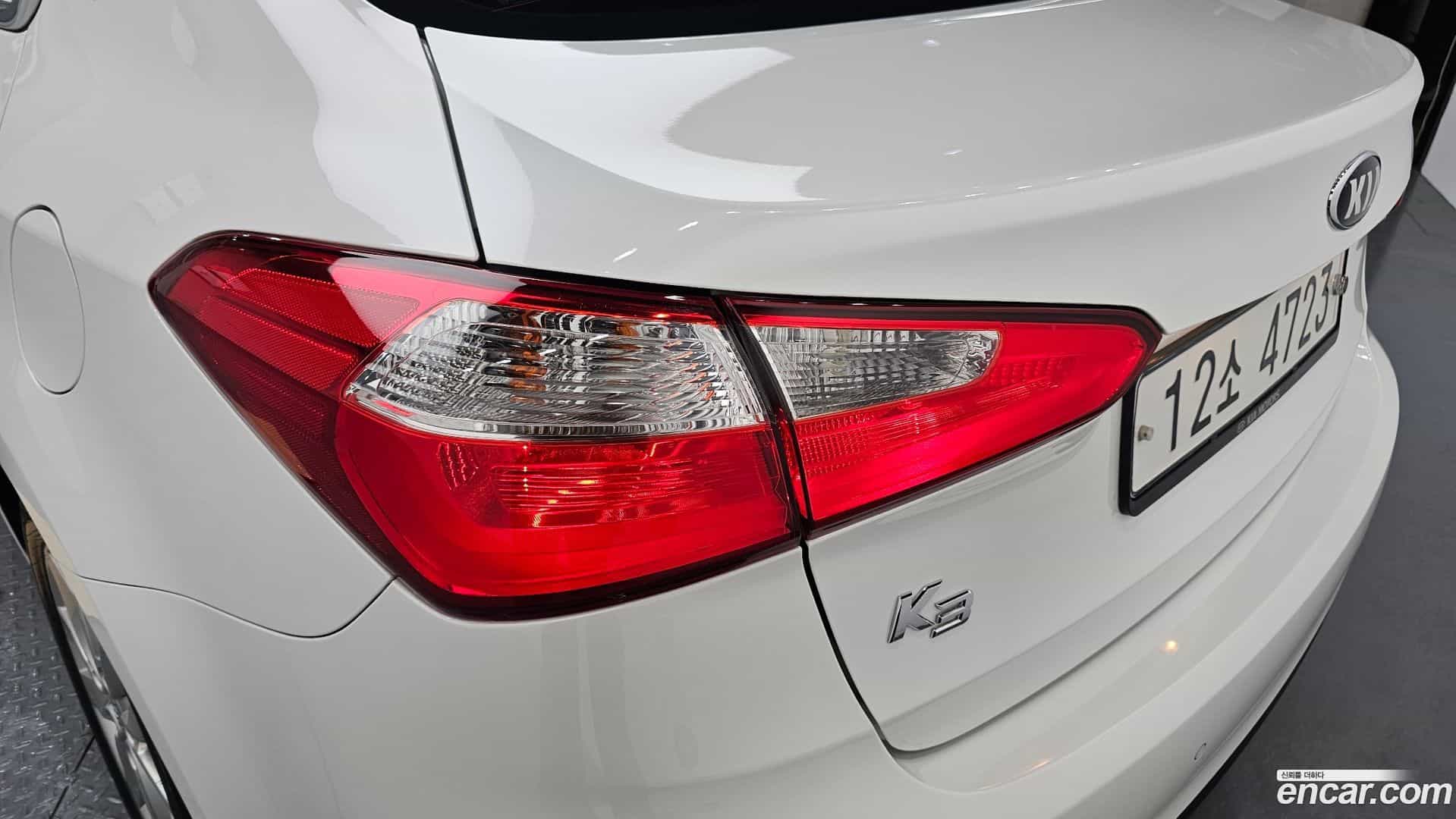 K3 Kia 2014.0-OUTER-033