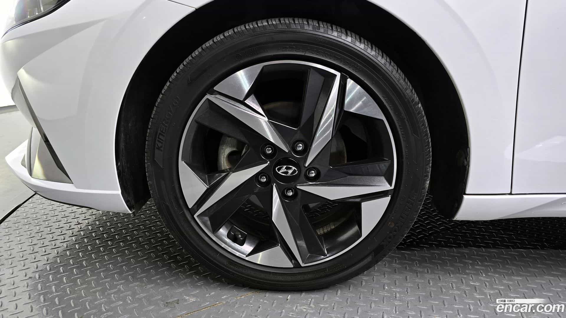 AVANTE Hyundai 2022.2-OUTER-005