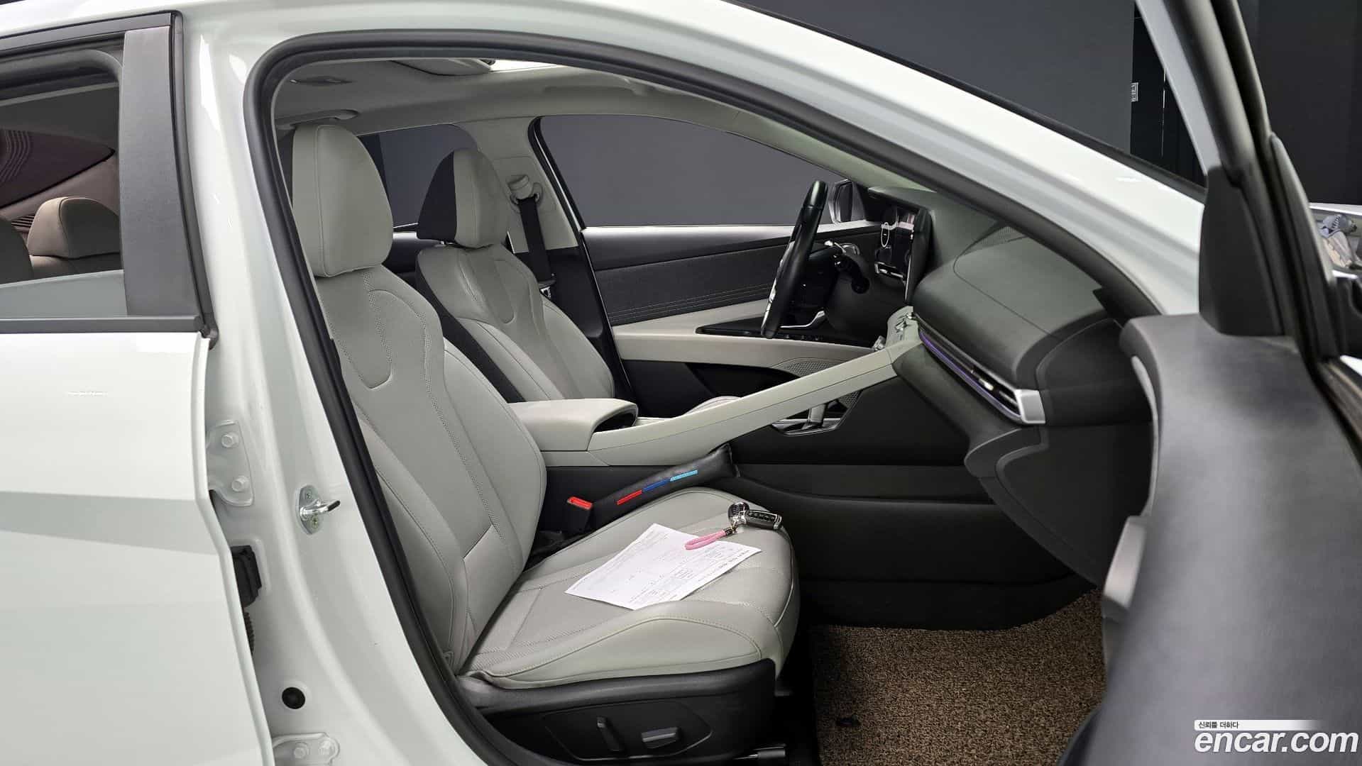 AVANTE Hyundai 2022.2-OPTION-015