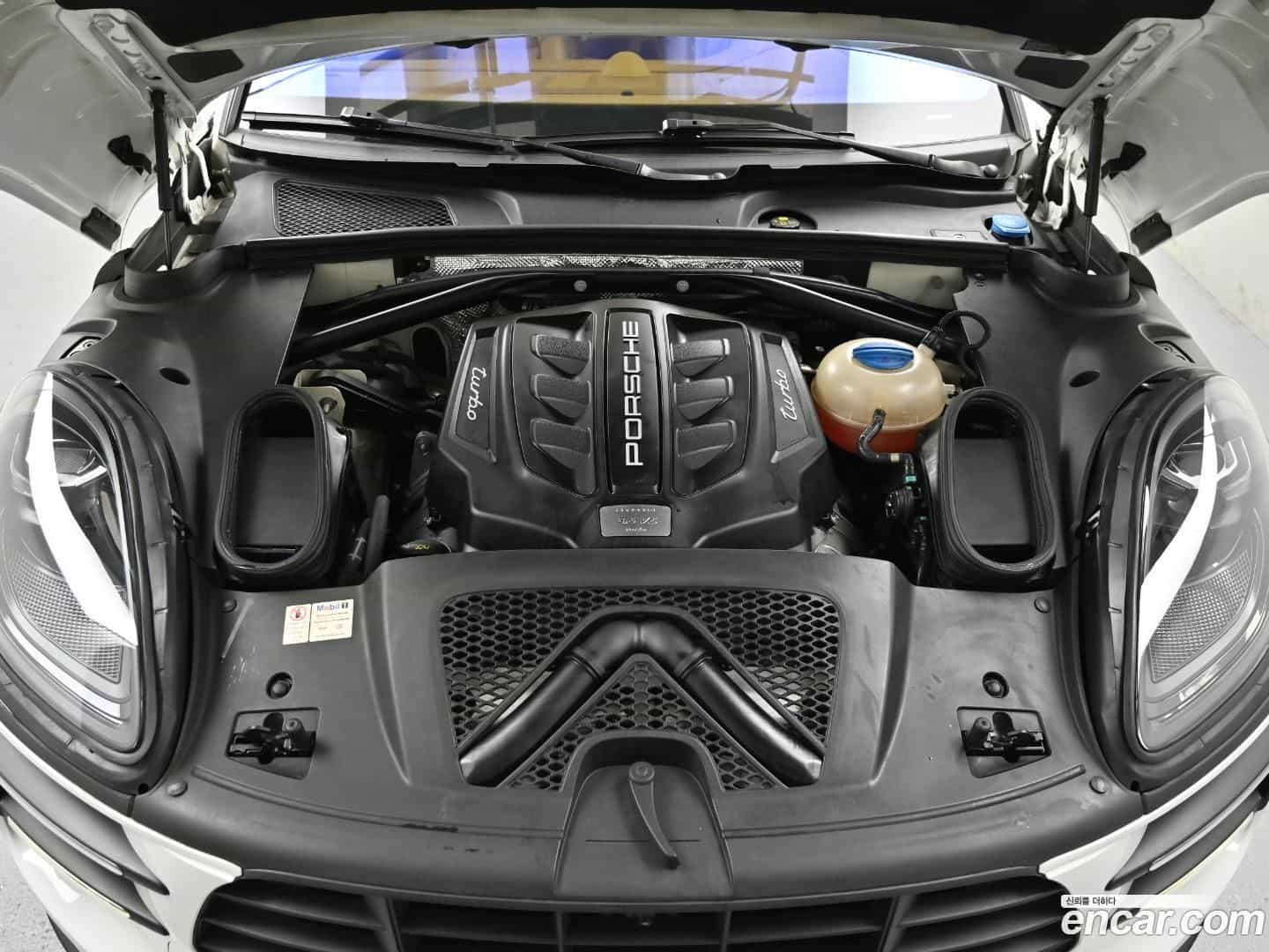 Macan Porsche 2015.5-INNER-007