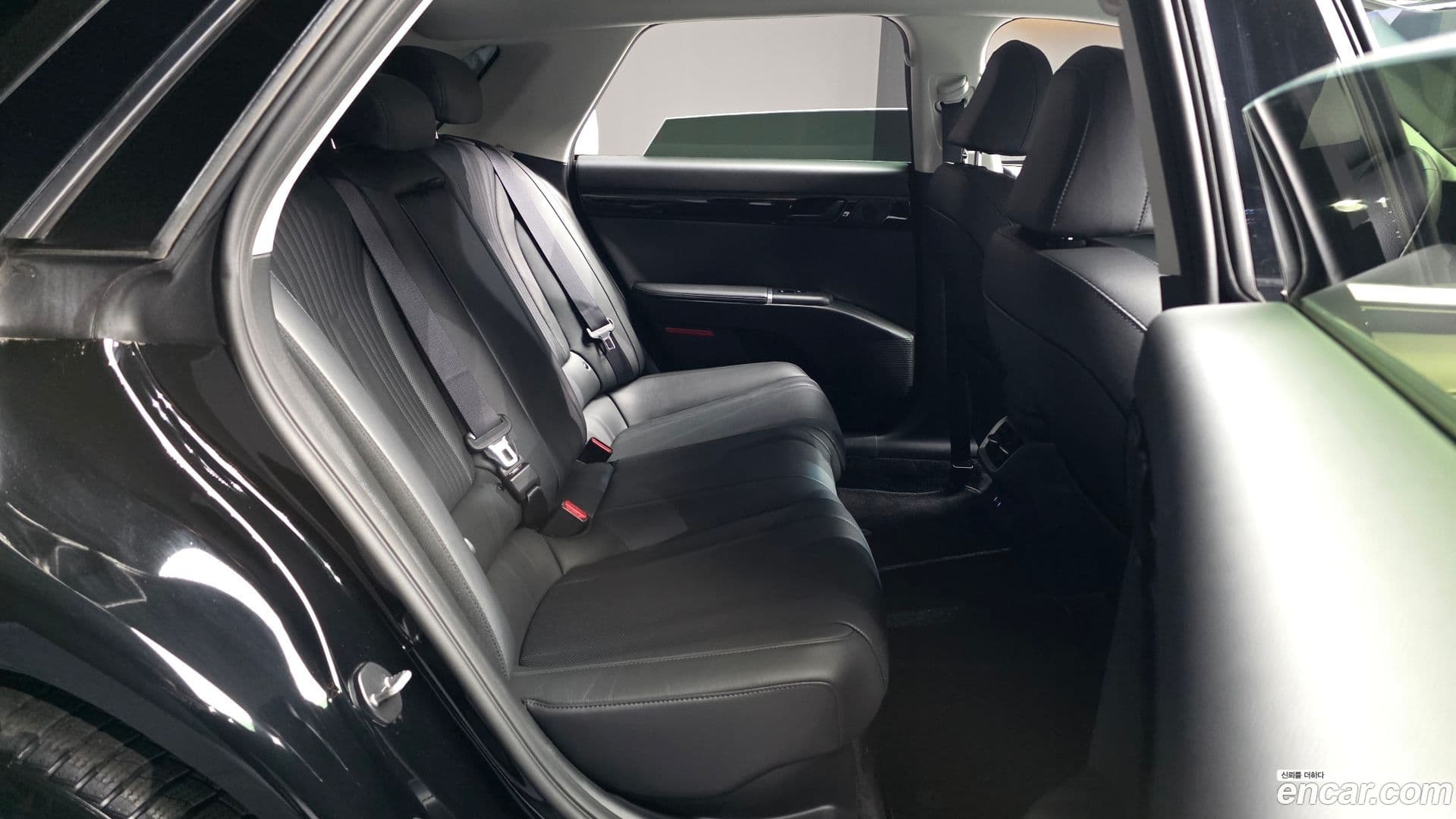 Main__Slider__Photo:Grandeur Hyundai 2023.2-11