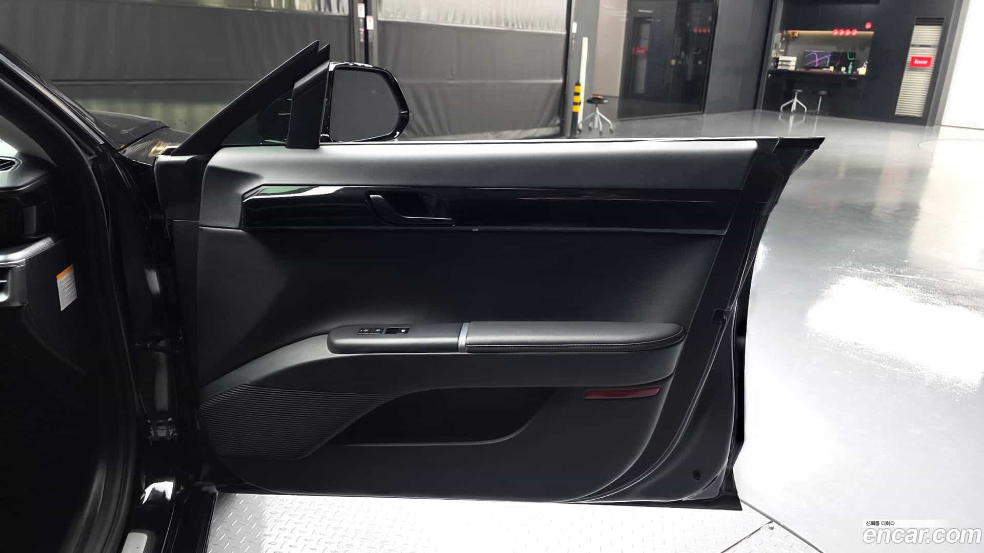 Grandeur Hyundai 2023.2-INNER-035