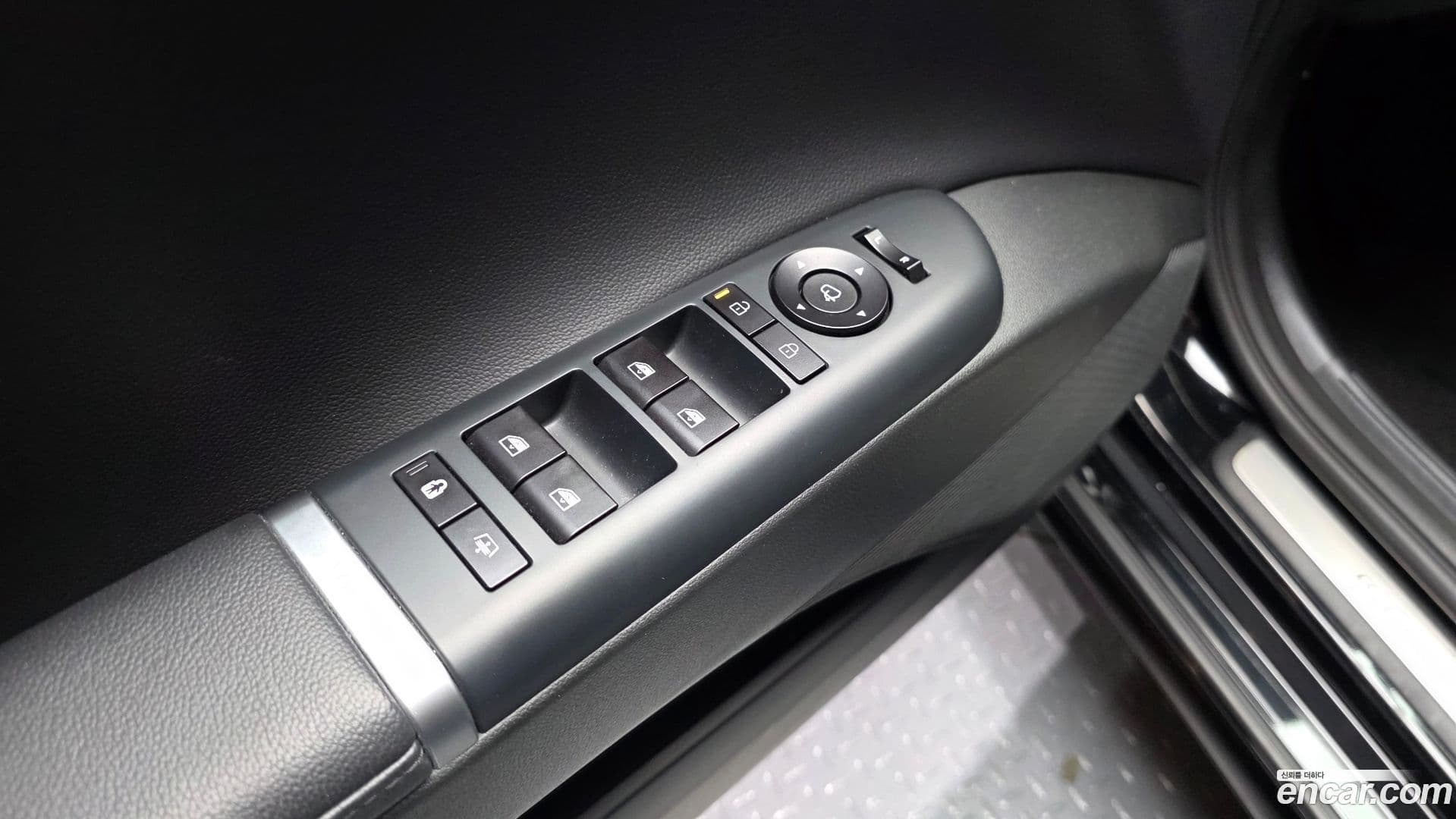 Main__Slider__Photo:Grandeur Hyundai 2023.2-29
