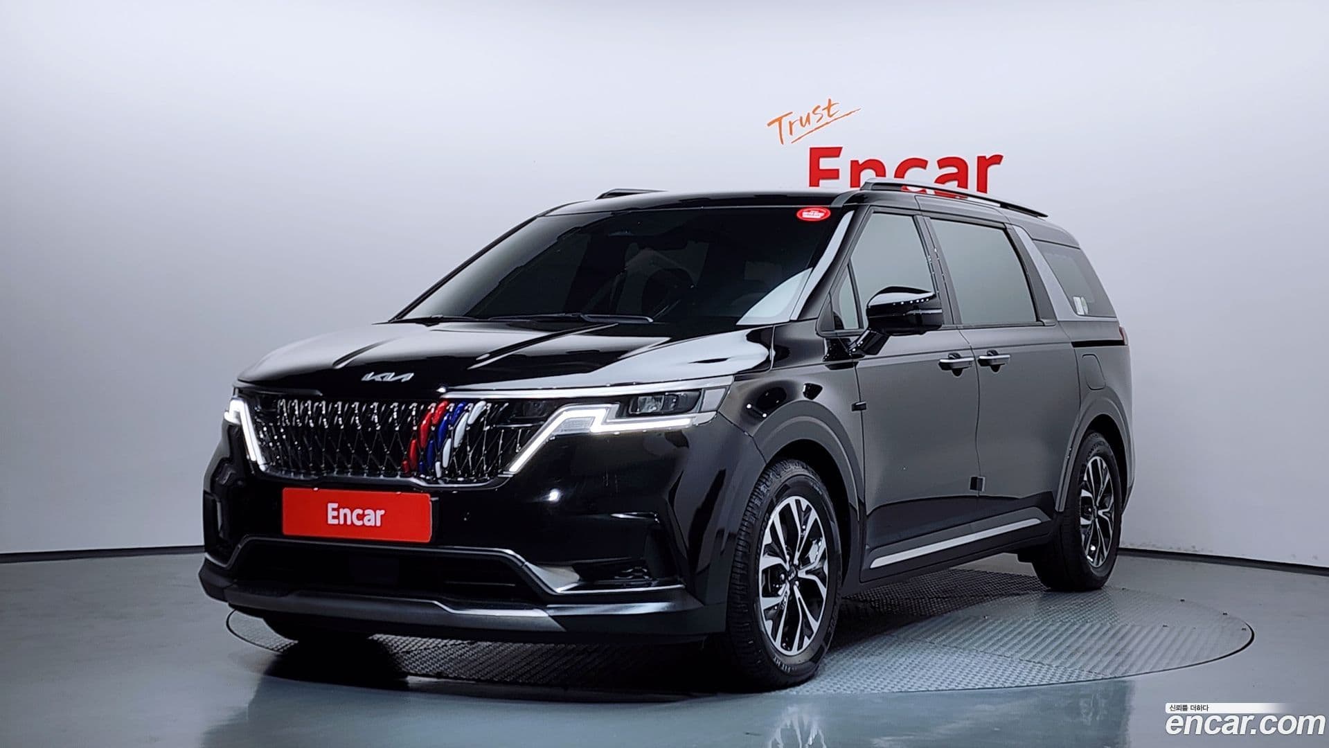 Main__Slider__Photo:Canival Kia 2023.0-0