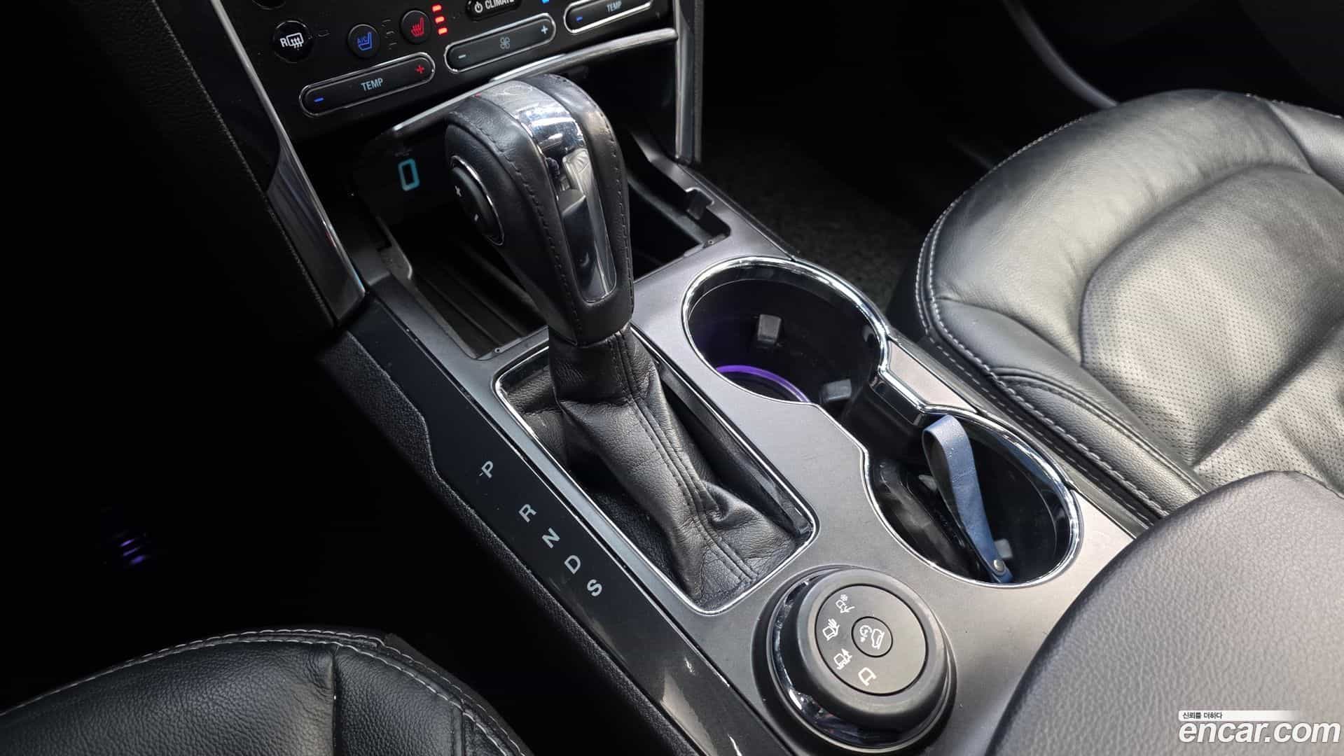 Explorer Ford 2019.3-INNER-009